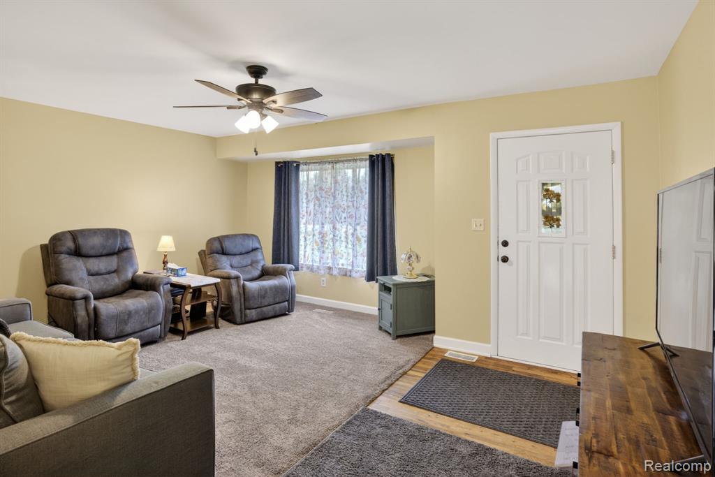 6401 North Webster Road Mount Morris, MI 48458 - Photo 8 of 59
