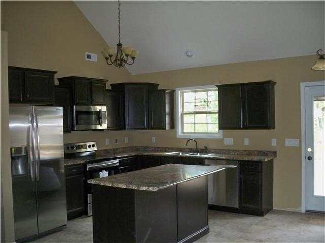 81 Pine Ridge Clarksville, TN 37040 - Photo 5 of 7 Gallery Image 5
