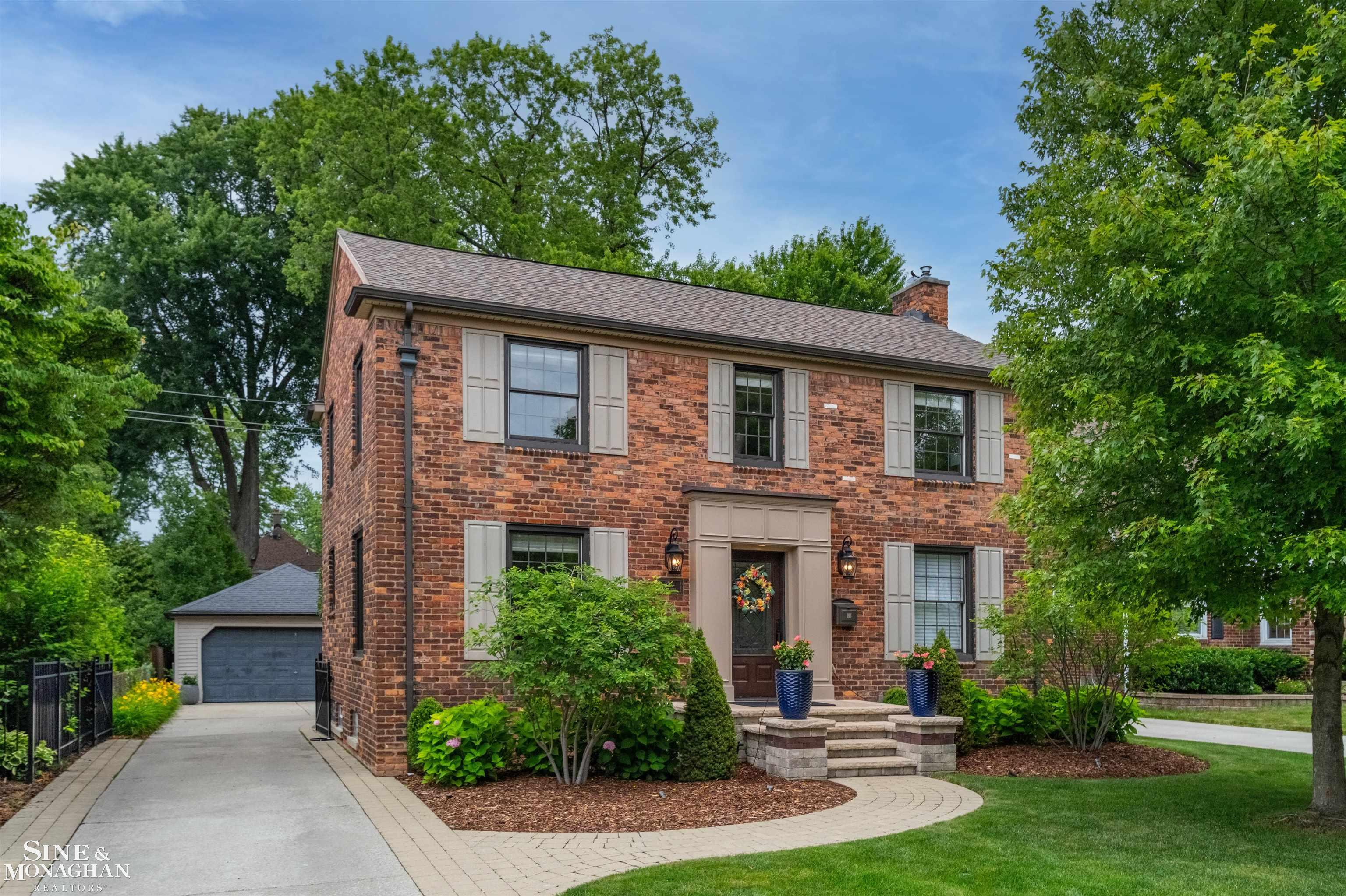 280 Kerby Road Grosse Pointe Farms, MI 48236 - Photo 1 of 63