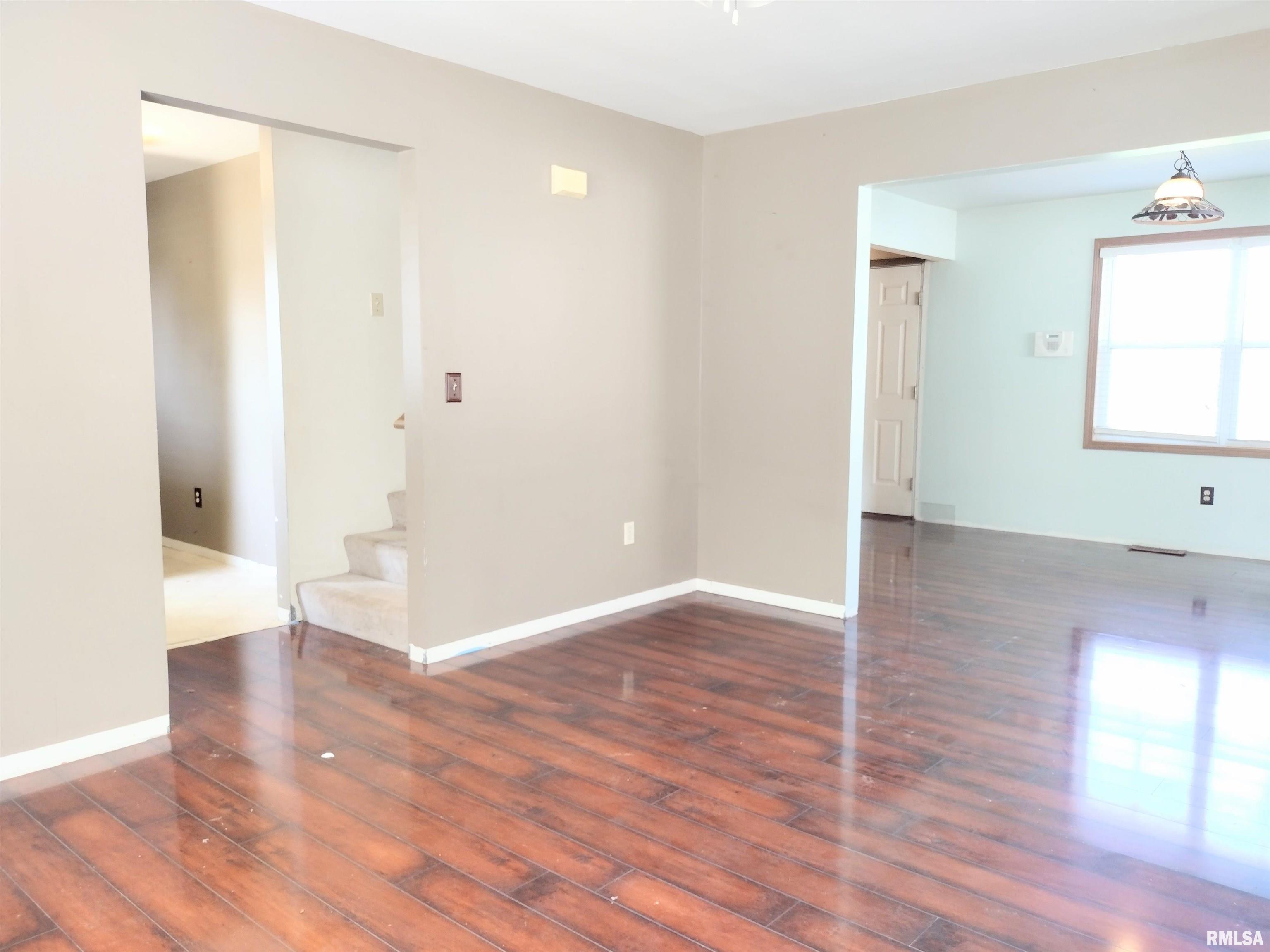 421 North 13th Street Springfield, IL 62702 - Photo 3 of 19
