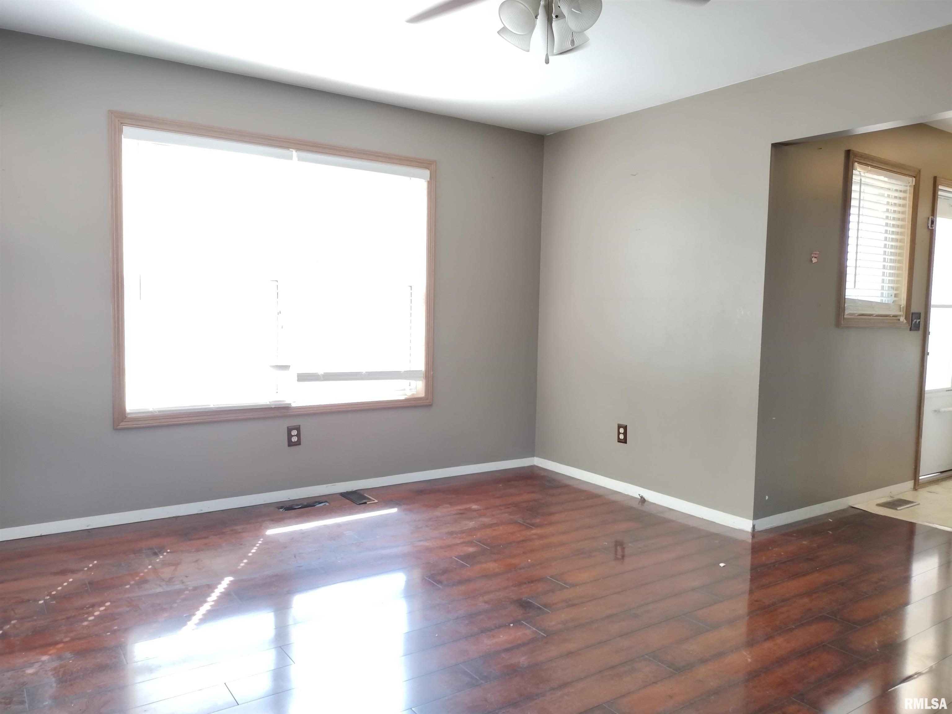 421 North 13th Street Springfield, IL 62702 - Photo 8 of 19