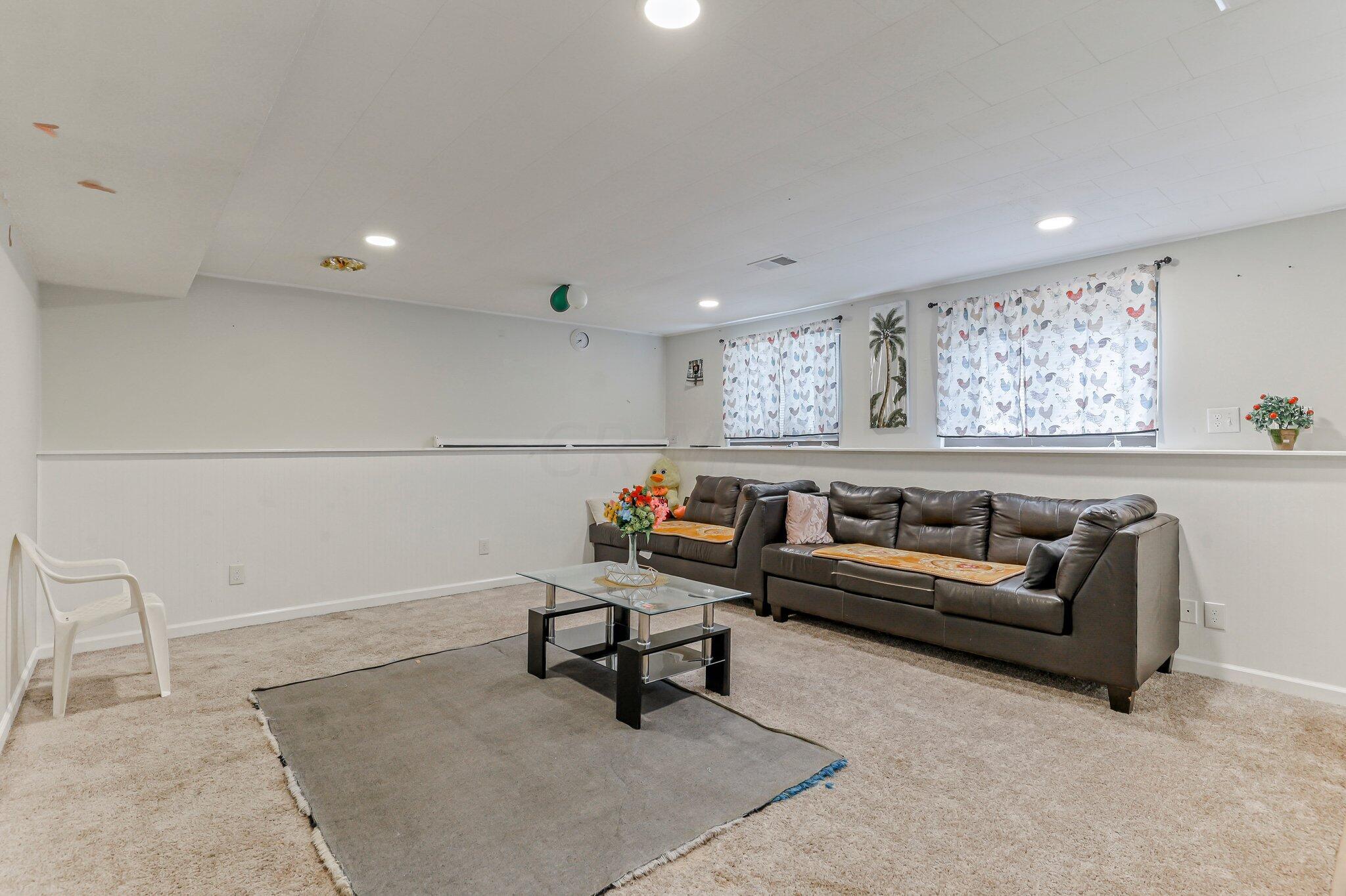 1807 Brookfield Road Columbus, OH 43229 - Photo 27 of 27 27-web-or-mls-0N4A8857