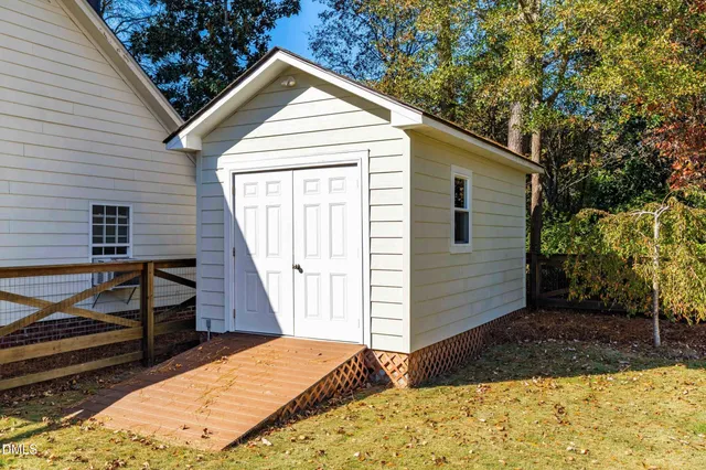 a view of backyard of house