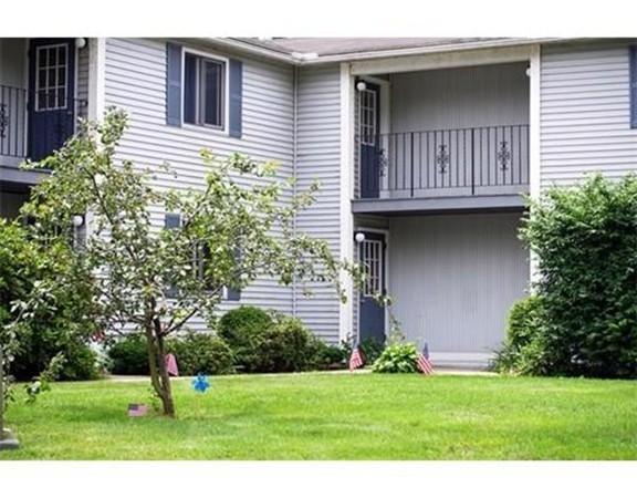 656 High Street, Unit 203 Clinton, MA 01510 - Photo 4 of 14 Gallery Image 4