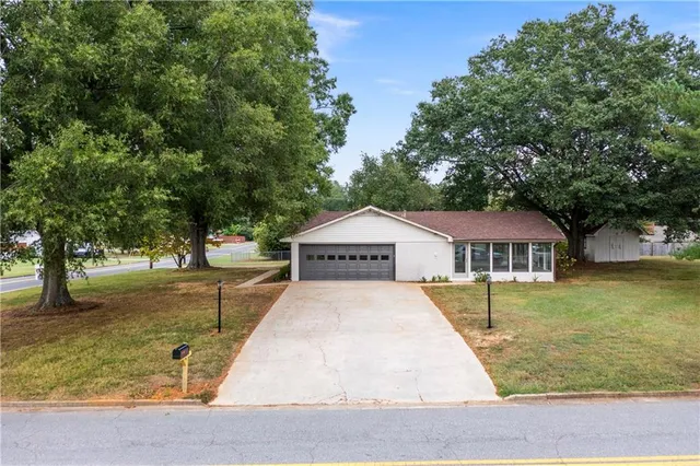 $579,000 | 704 South Bartow Street, Cartersville, GA 30120