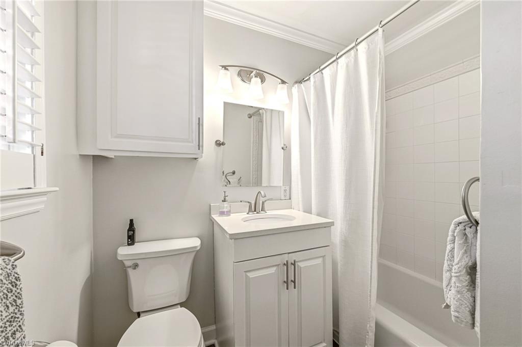 3033 Kinnamon Road Winston-Salem, NC 27104 - Photo 12 of 24