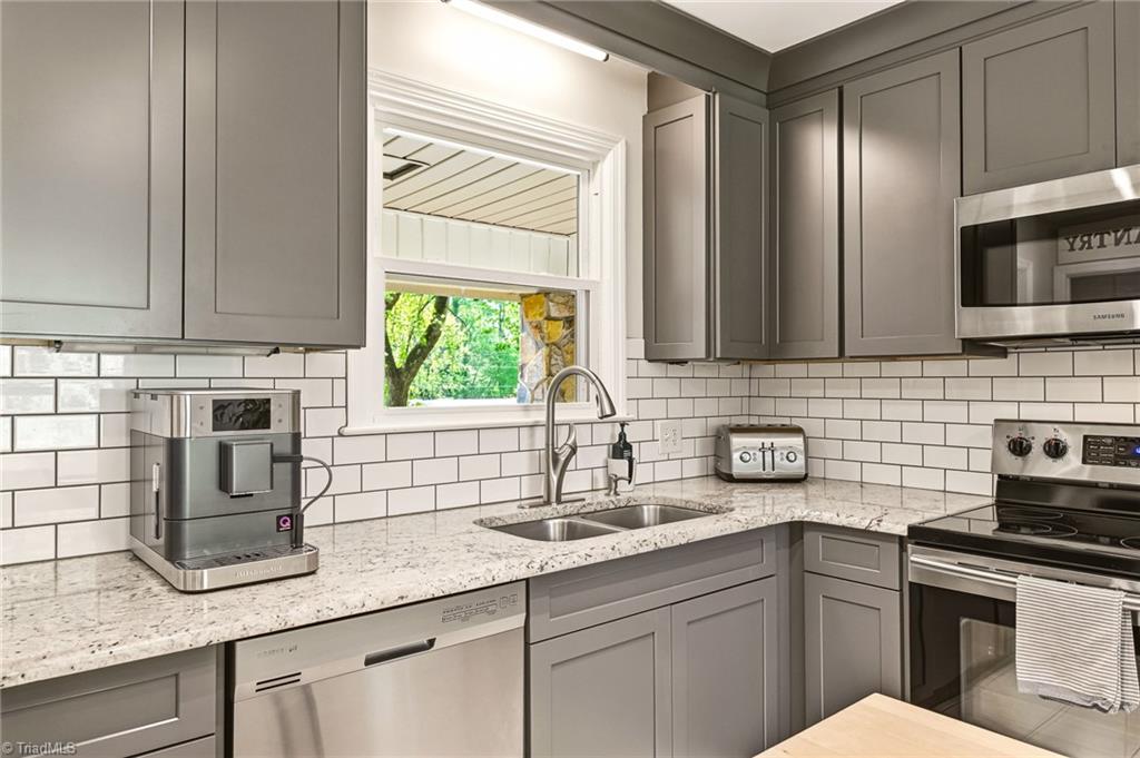 3033 Kinnamon Road Winston-Salem, NC 27104 - Photo 8 of 24