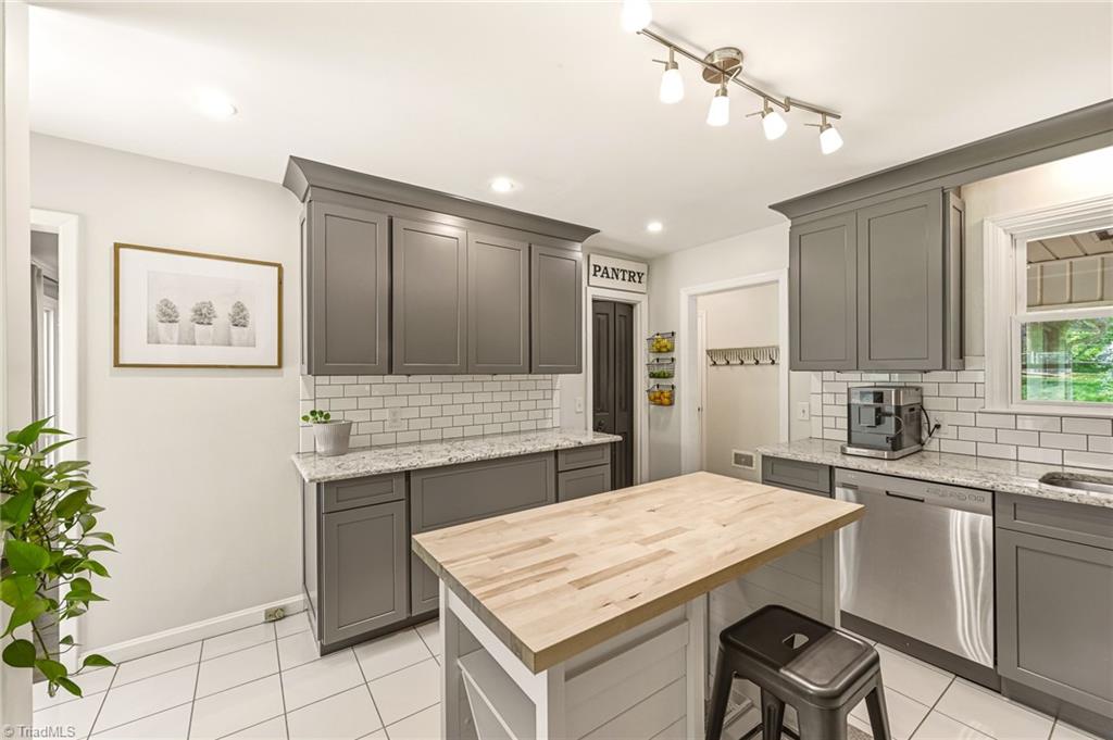 3033 Kinnamon Road Winston-Salem, NC 27104 - Photo 10 of 24