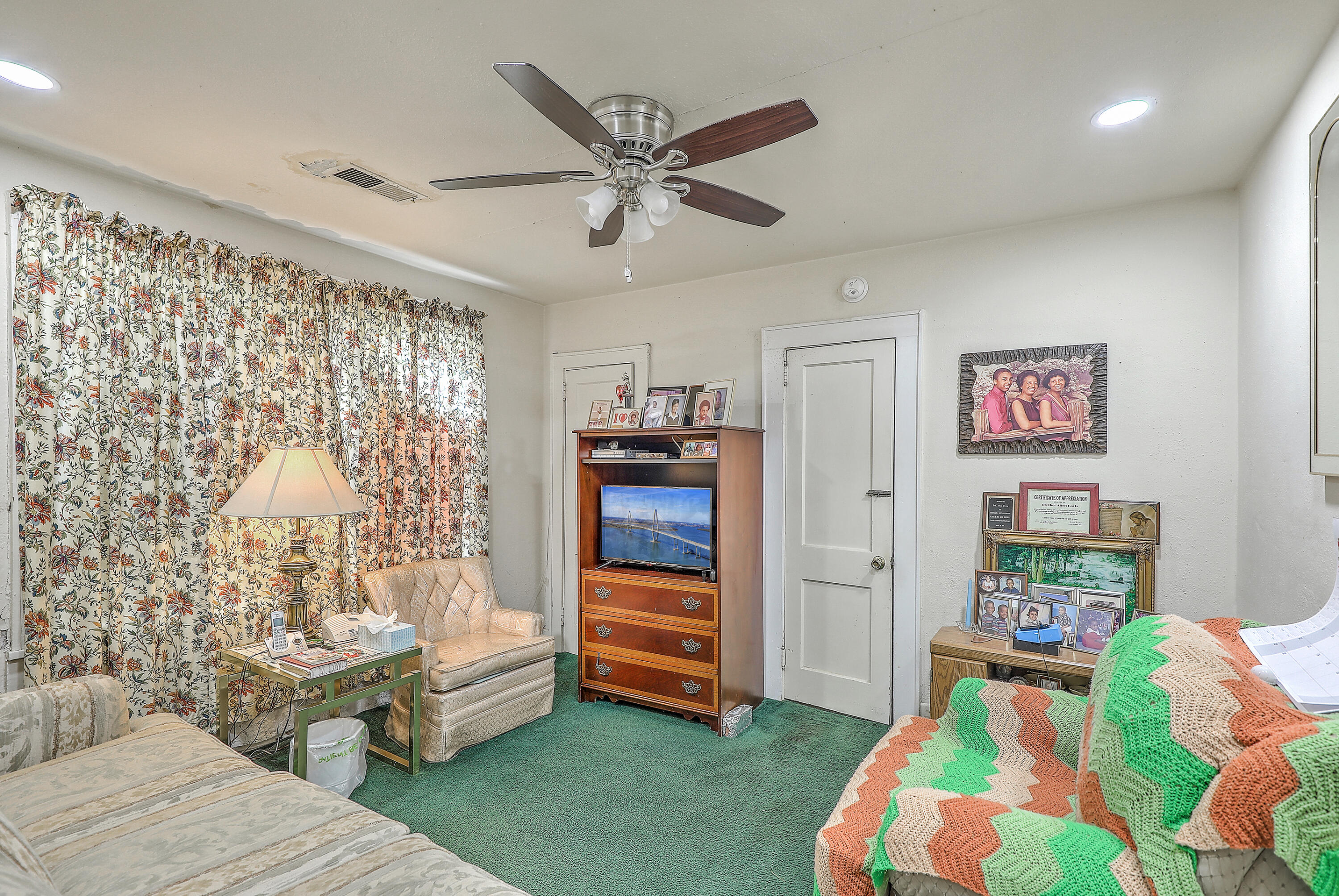 2685 Ranger Drive North Charleston, SC 29405 - Photo 14 of 26 living room