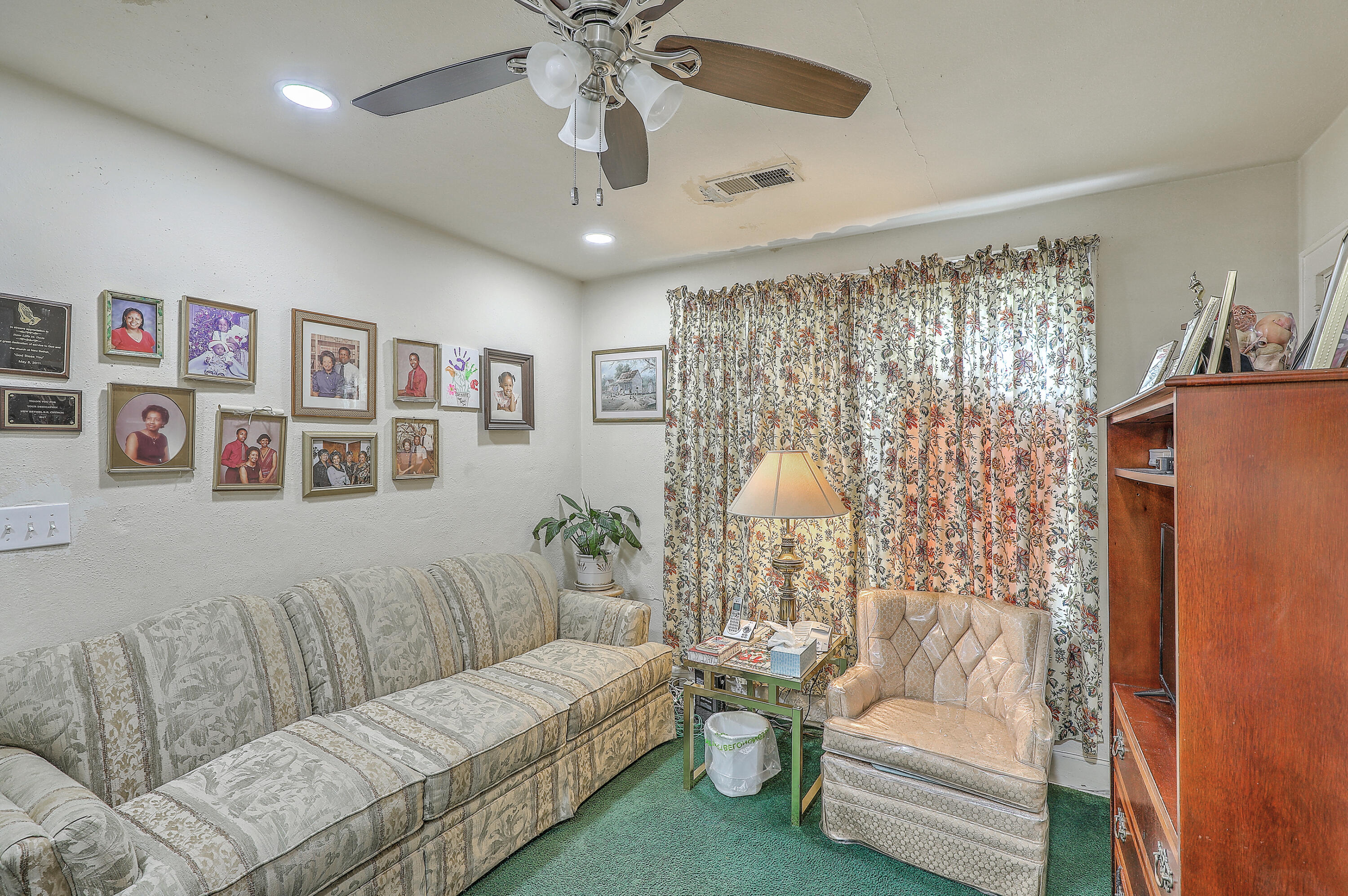 2685 Ranger Drive North Charleston, SC 29405 - Photo 15 of 26 living room