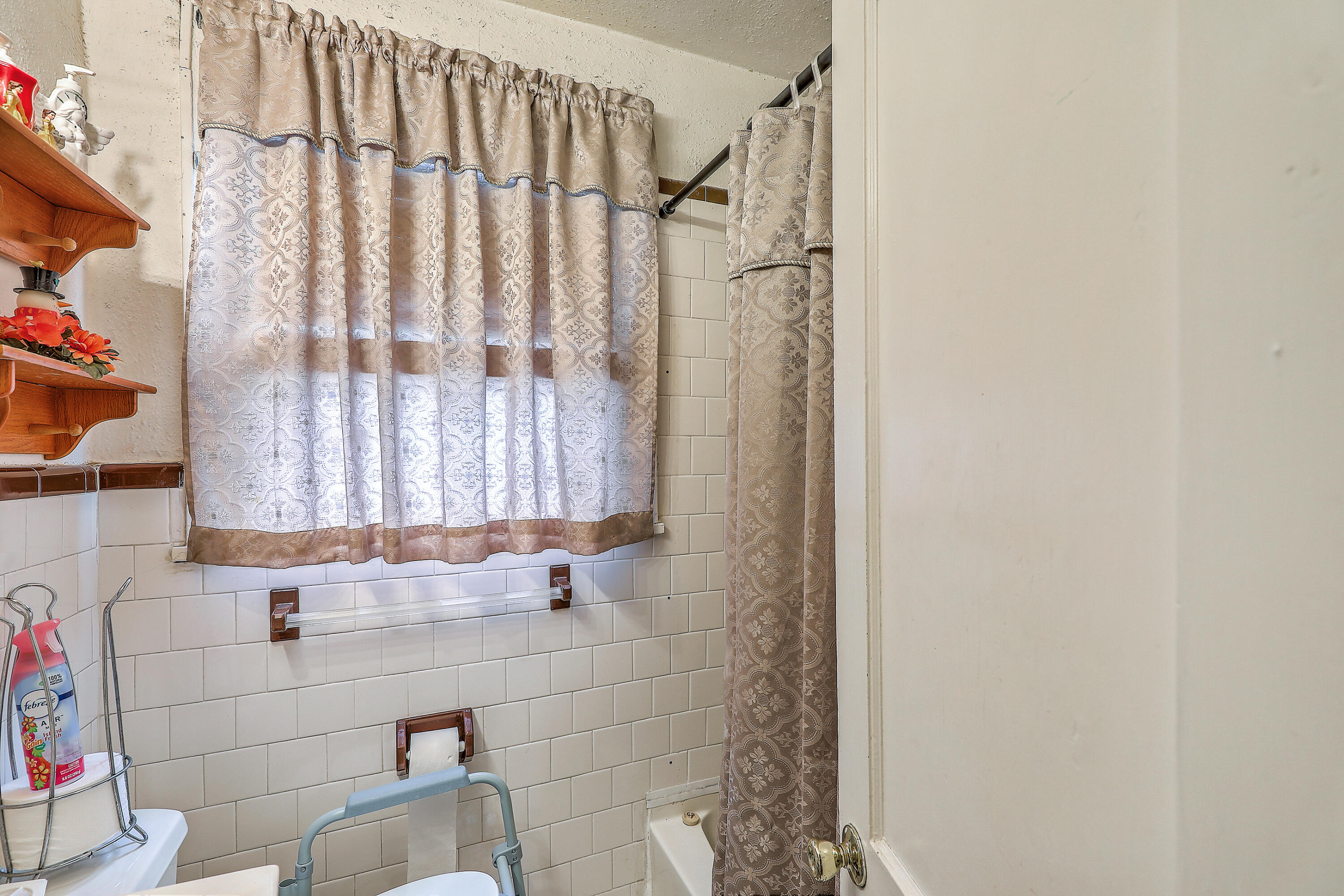 2685 Ranger Drive North Charleston, SC 29405 - Photo 16 of 26 bathroom
