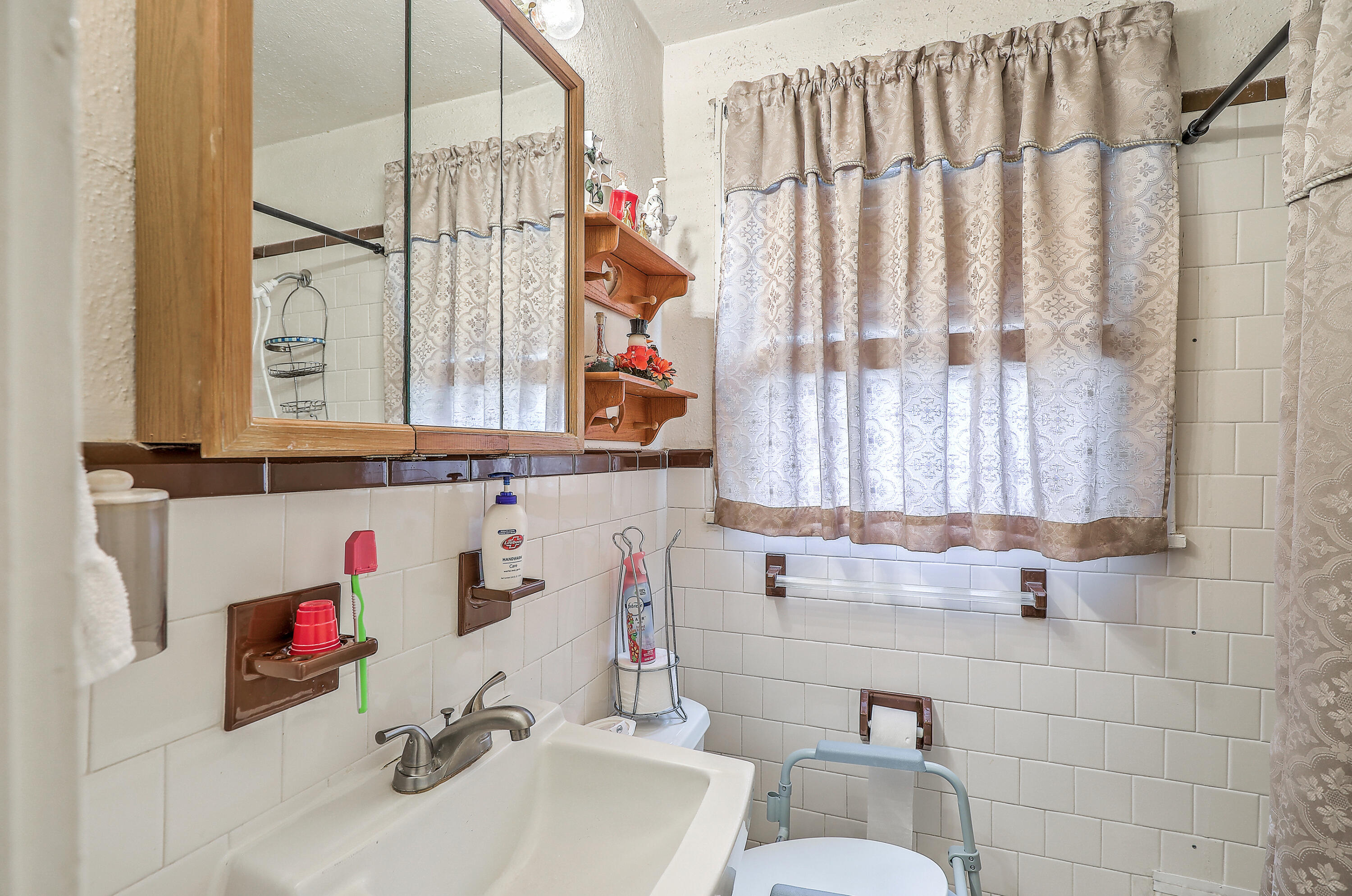 2685 Ranger Drive North Charleston, SC 29405 - Photo 17 of 26 bathroom
