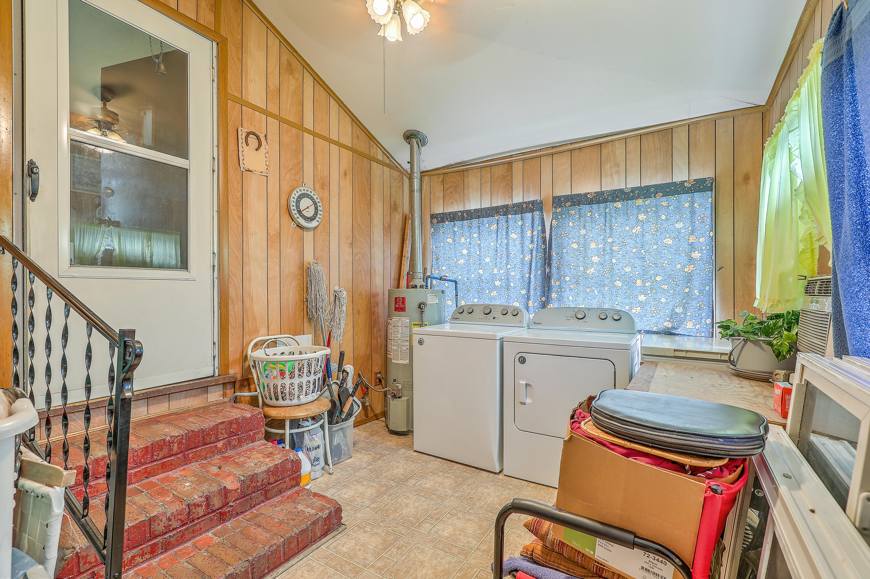 2685 Ranger Drive North Charleston, SC 29405 - Photo 22 of 26 sunroom