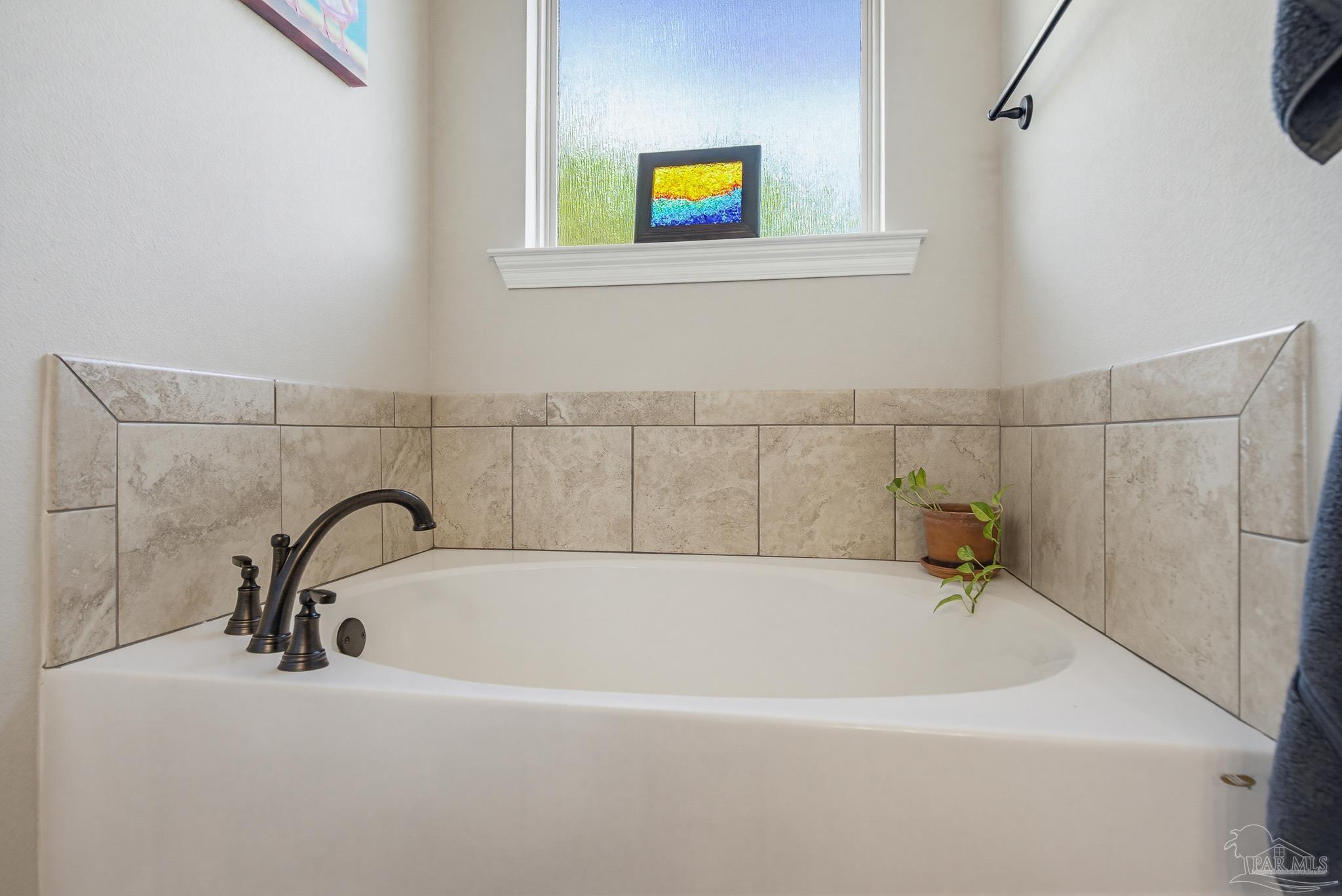 6510 Suwanee Road Pensacola, FL 32526 - Photo 10 of 52