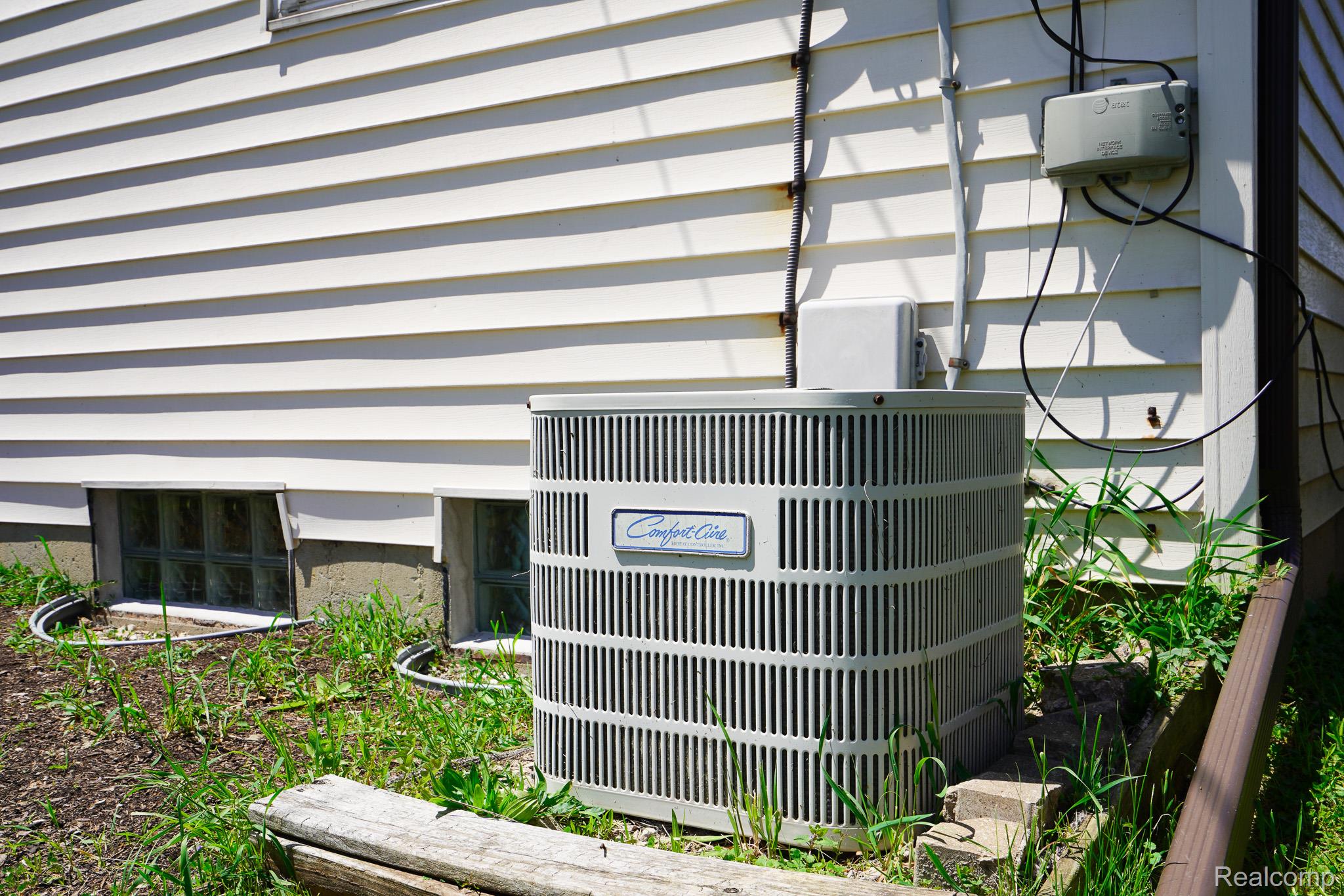 32100 Ruehle Avenue Warren, MI 48093 - Photo 53 of 54 DDS03568.jpg