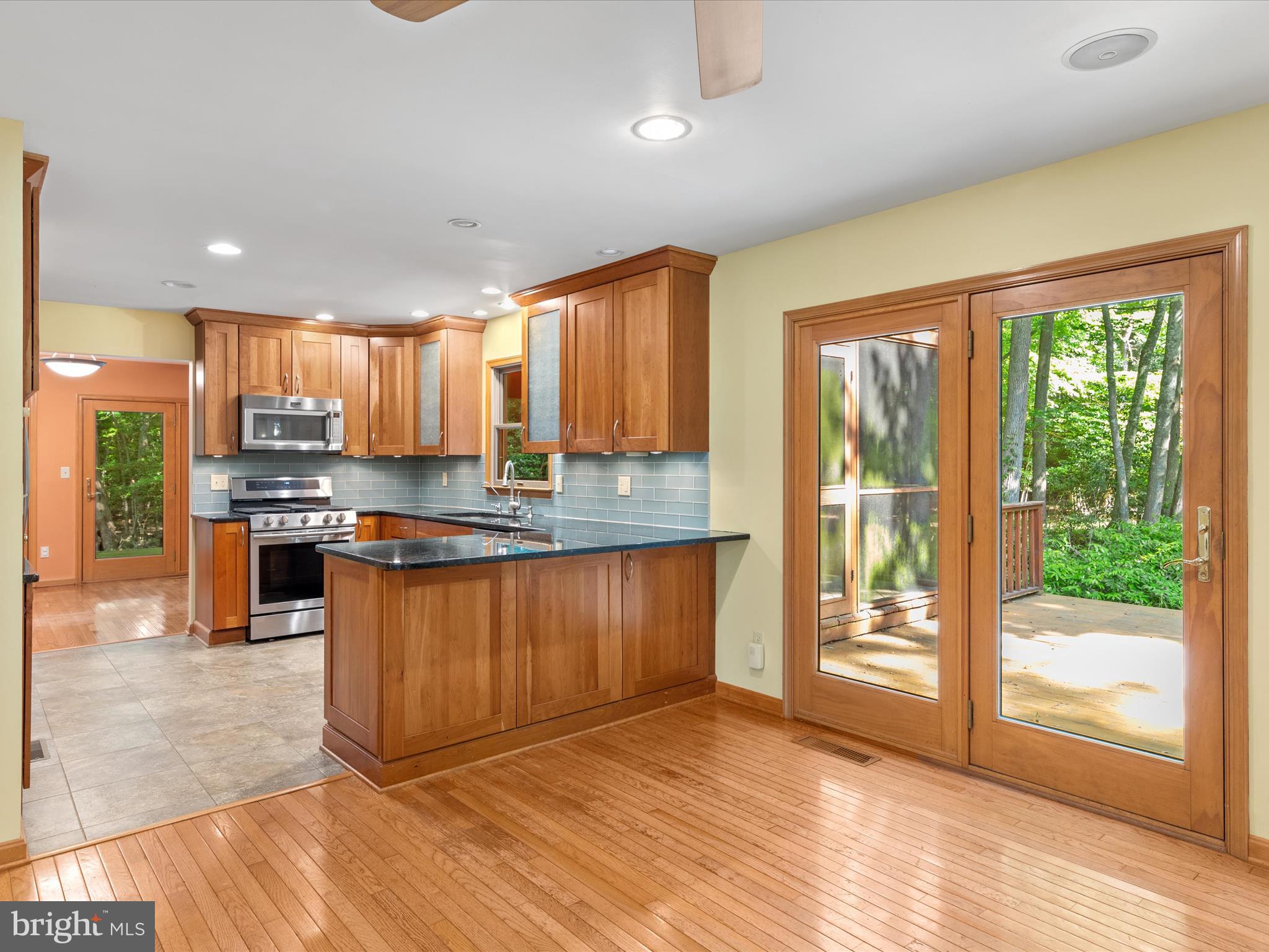 30255 Cave Neck Road Milton, DE 19968 - Photo 16 of 65 Bi-Level Breakfast Bar