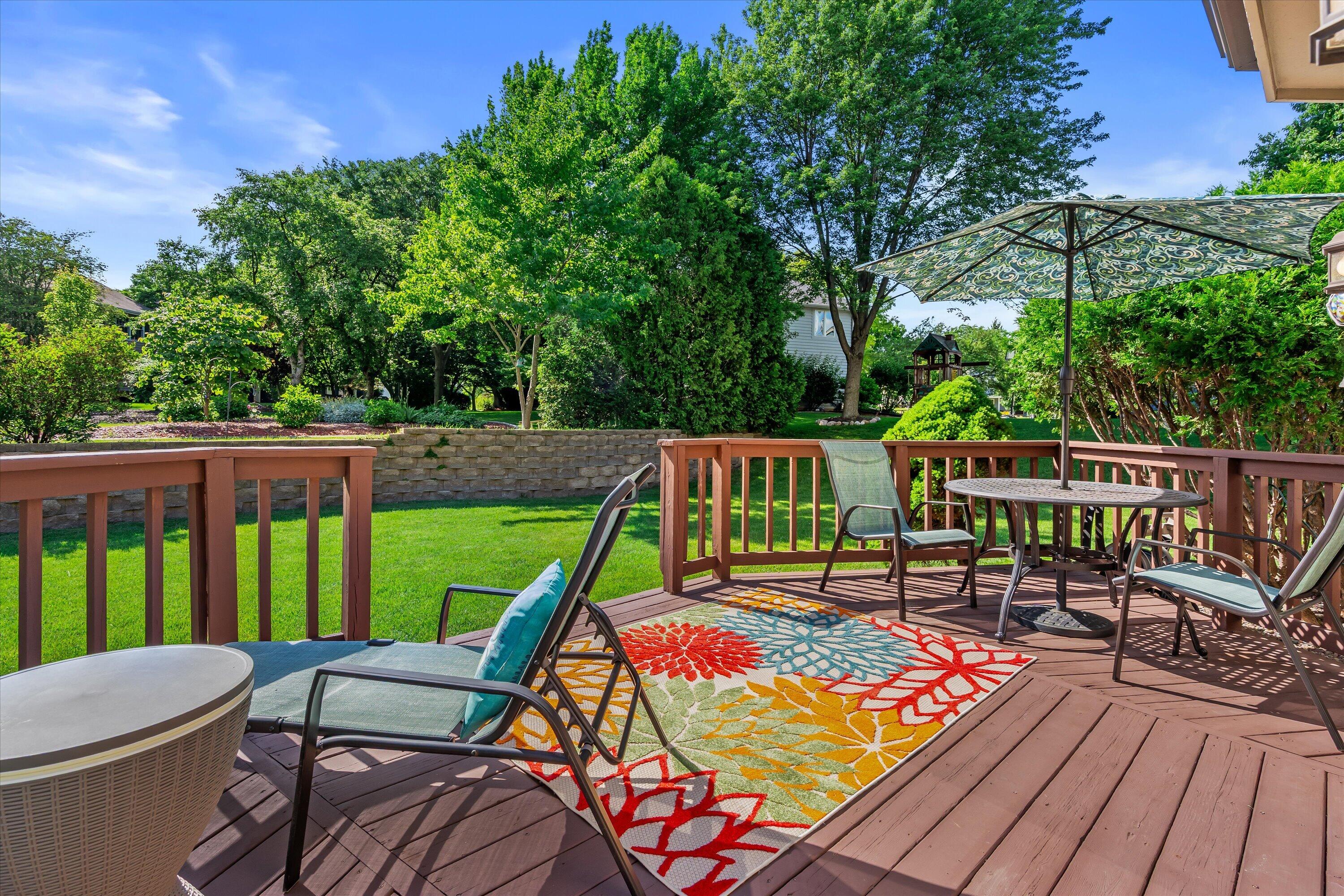 W168N5039 Stonefield Road Menomonee Falls, WI 53051 - Photo 29 of 34 Back Deck