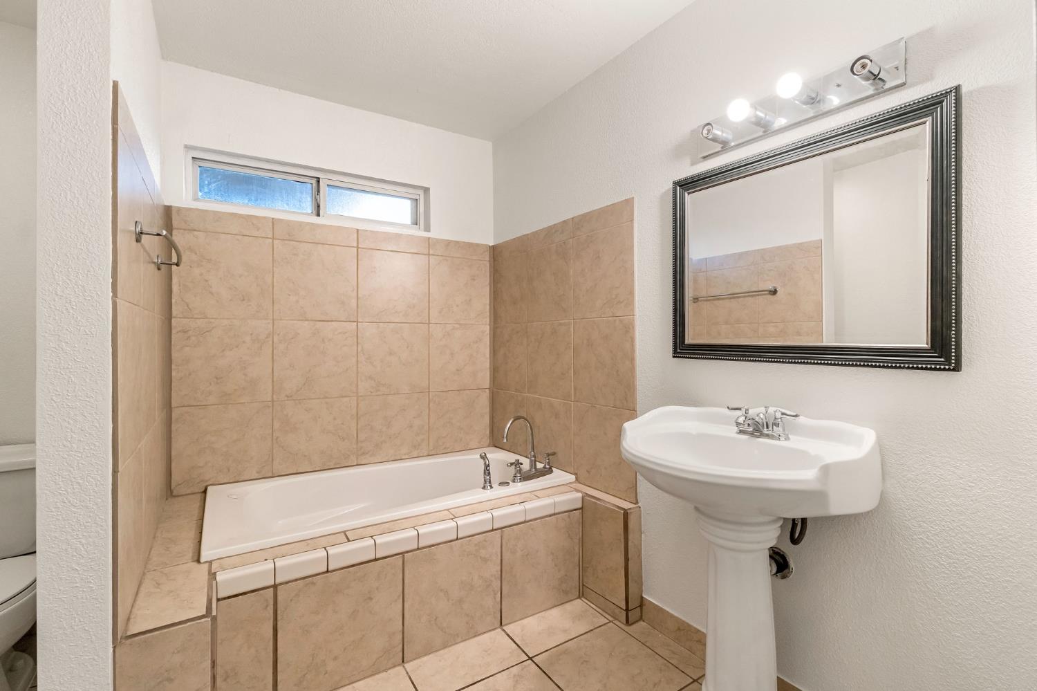430 South 6th Street Fowler, CA 93625 - Photo 28 of 32