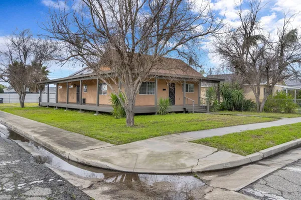 $395,000 | 430 South 6th Street, Fowler, CA 93625