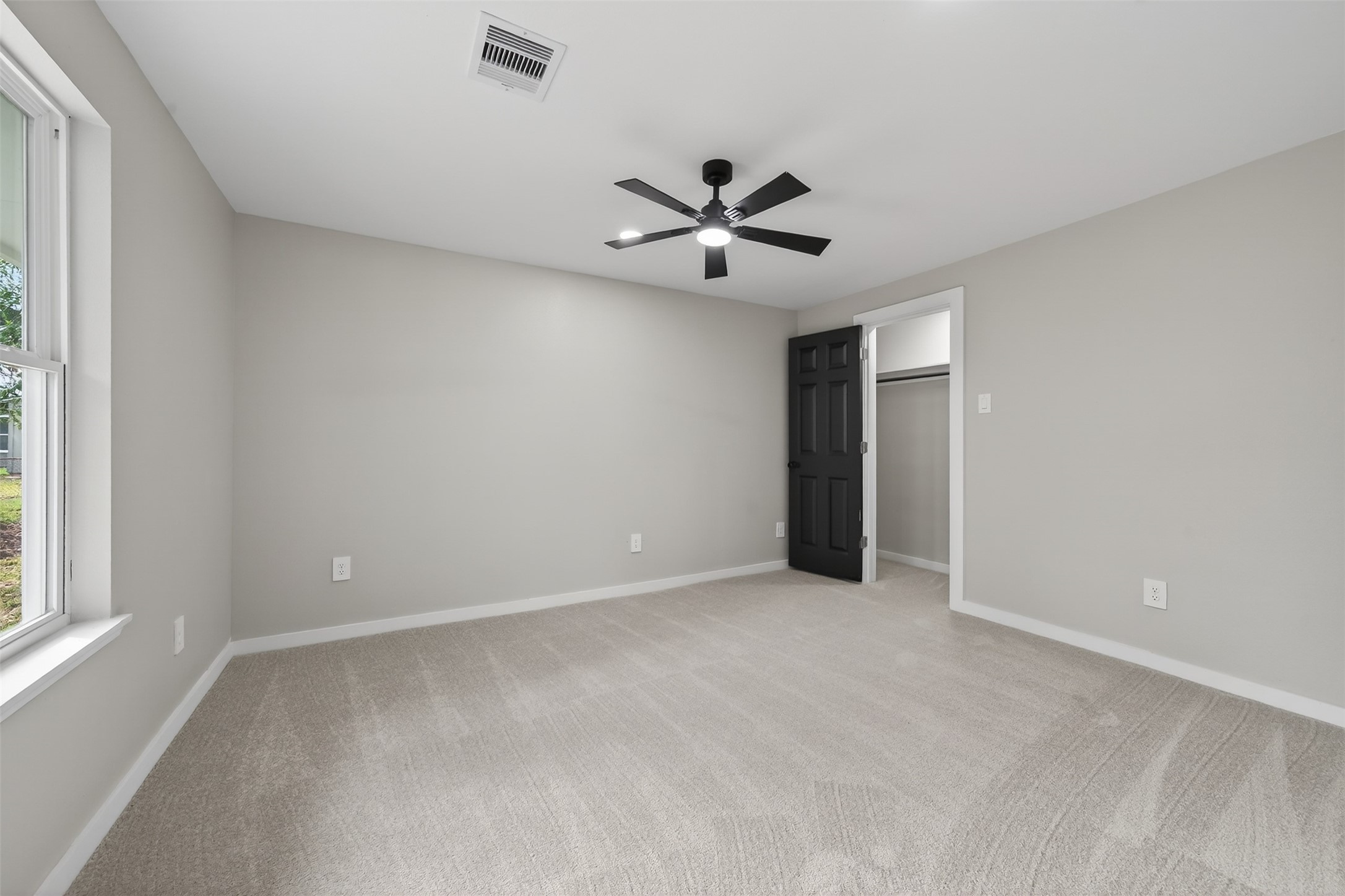 6026 Ridgeway Drive Houston, TX 77033 - Photo 16 of 27 a view of an empty room with a window