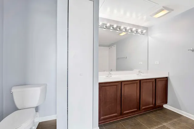 $299,999 | 1550 South Blue Island Avenue, Unit 403, Chicago, IL 60608