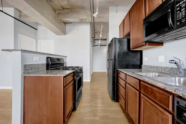 $299,999 | 1550 South Blue Island Avenue, Unit 403, Chicago, IL 60608