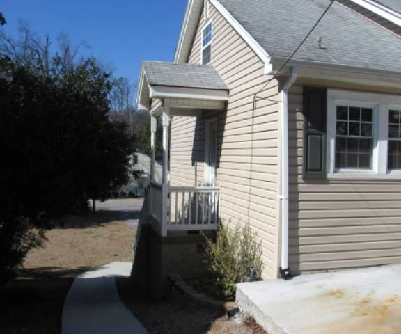 302 Grove Road Greenville, SC 29605 - Photo 2 of 9