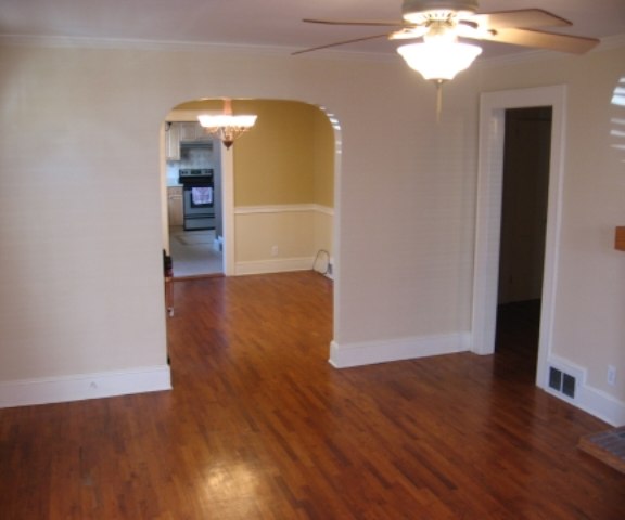 302 Grove Road Greenville, SC 29605 - Photo 6 of 9