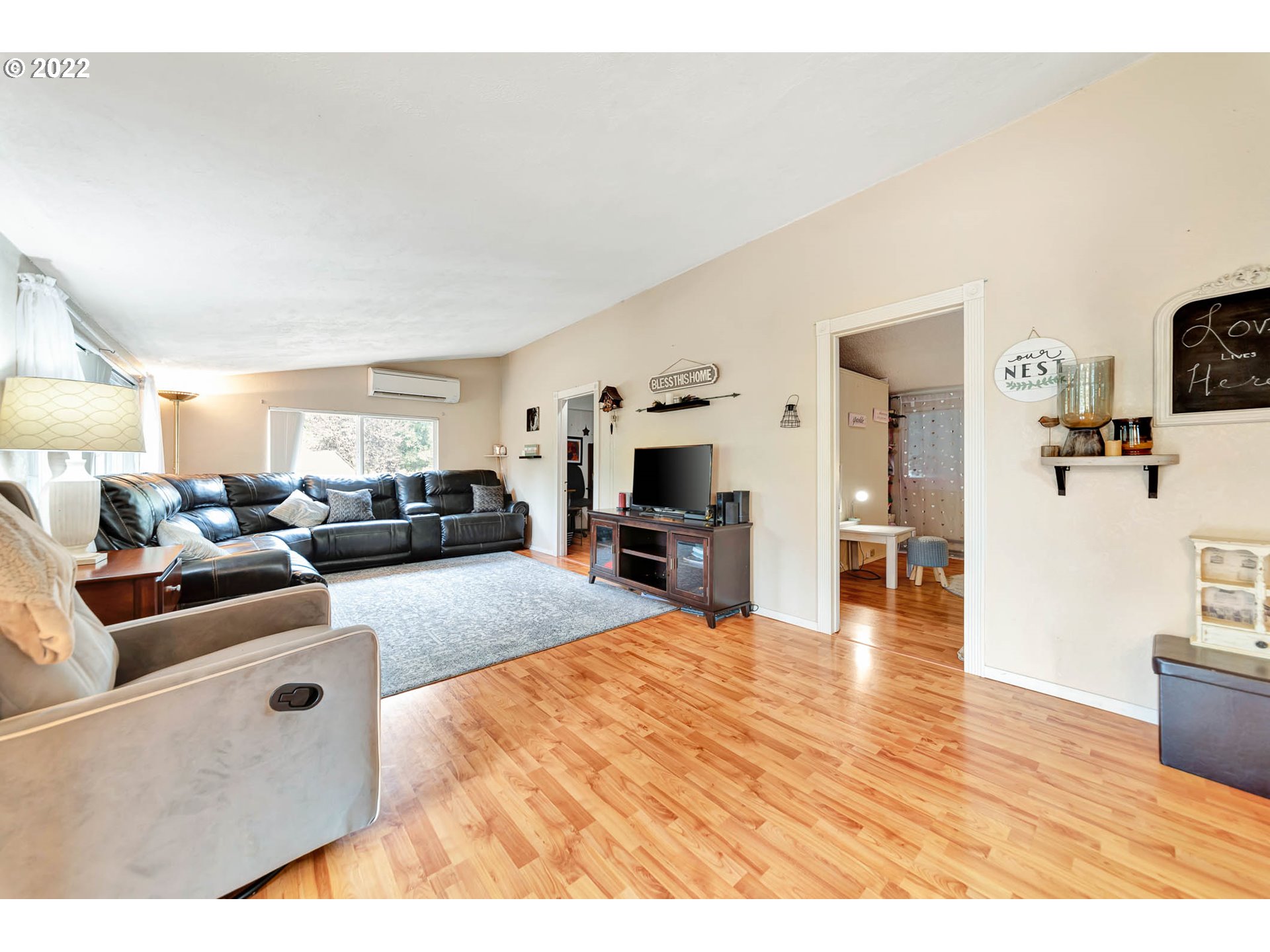 67991 Beaver Loop Road North Bend, OR 97459 - Photo 4 of 32 Gallery Image 4