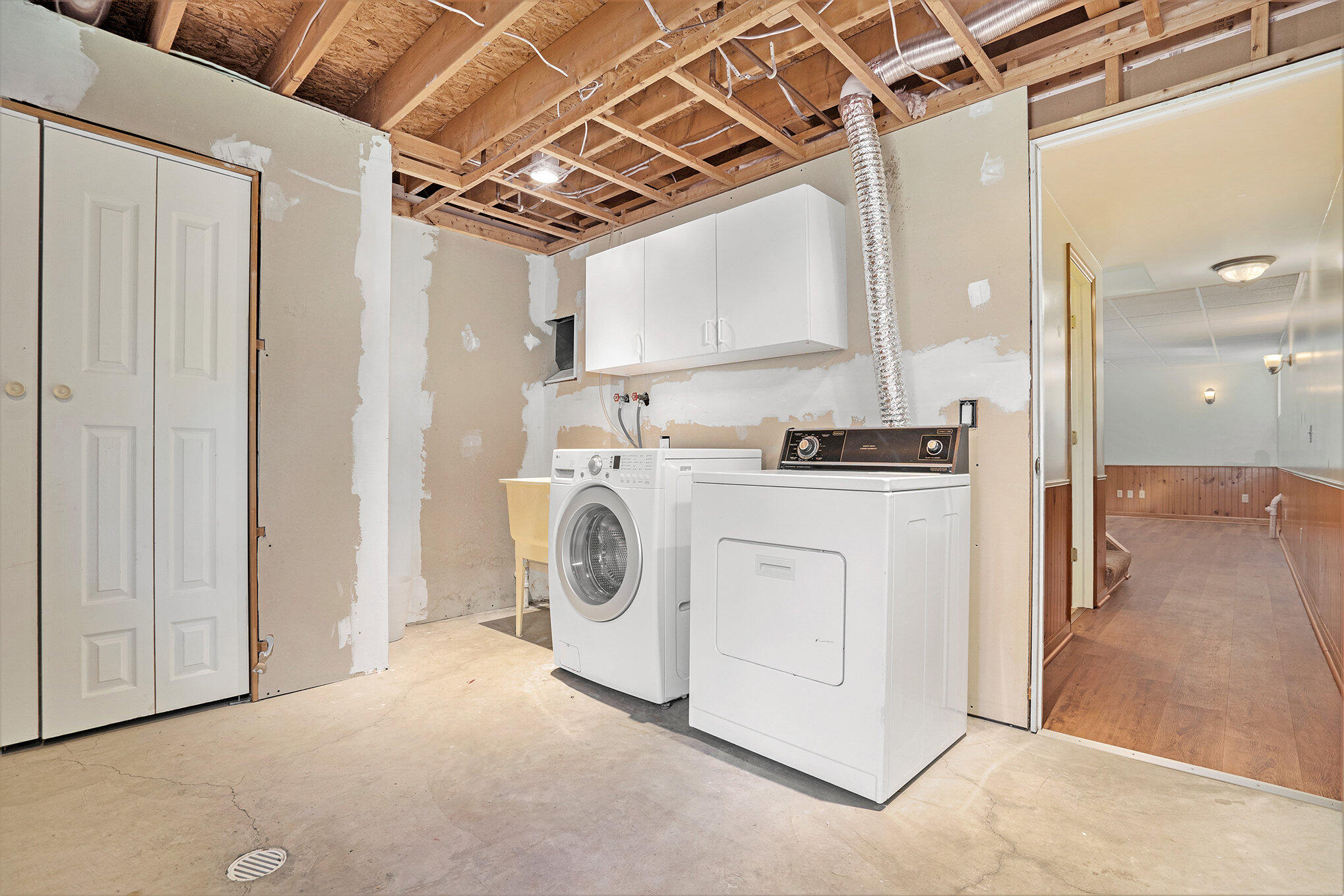 2218 Fairfield Road Portage, MI 49002 - Photo 20 of 25 021_jbs07826