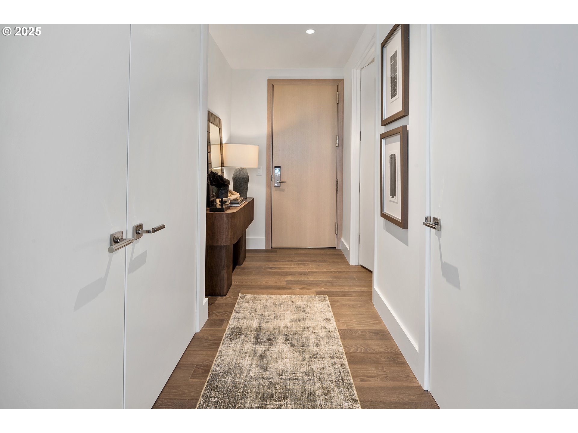 550 Southwest 10th Avenue, Unit 2306 Portland, OR 97205 - Photo 12 of 41