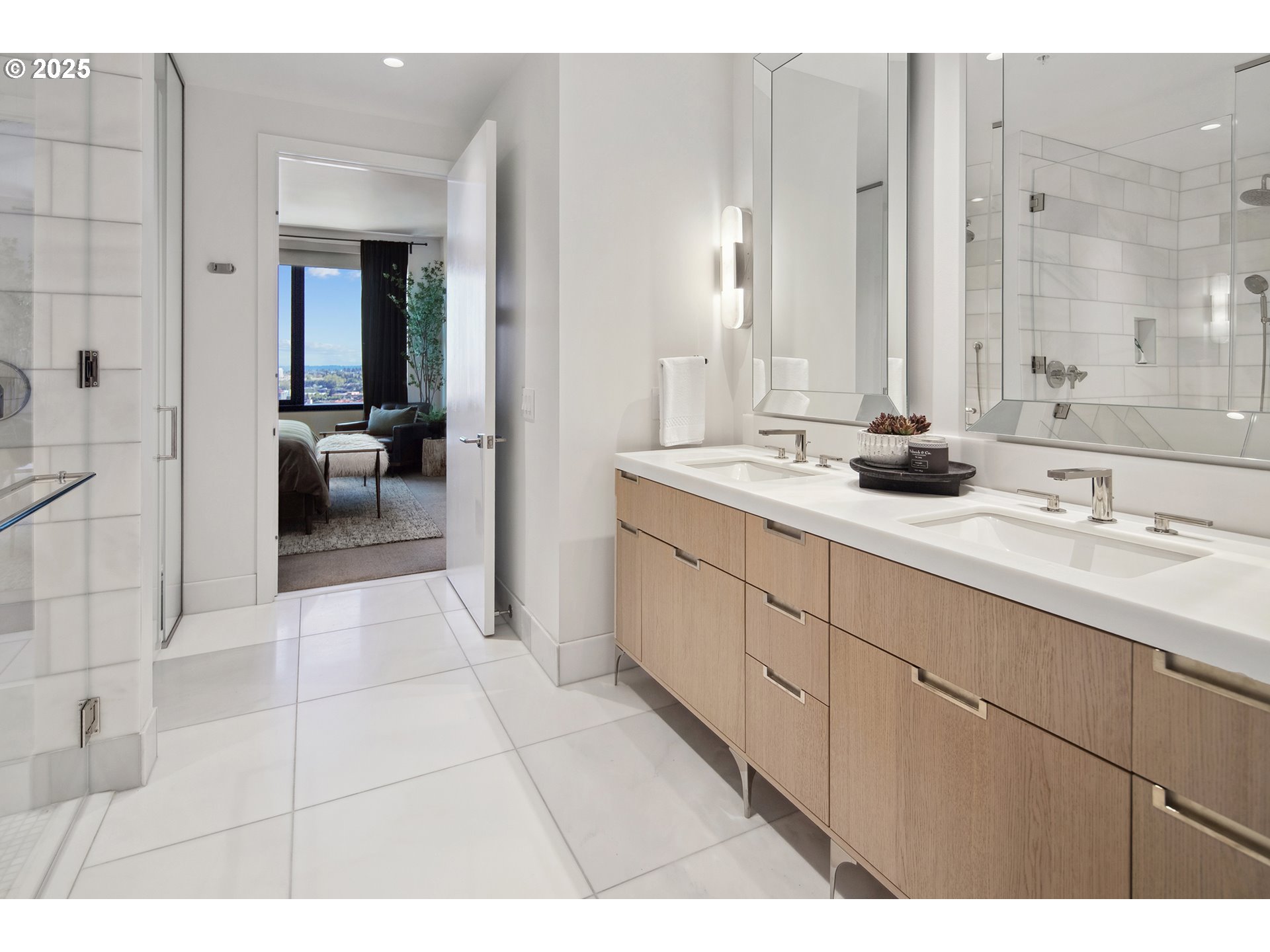 550 Southwest 10th Avenue, Unit 2306 Portland, OR 97205 - Photo 19 of 41