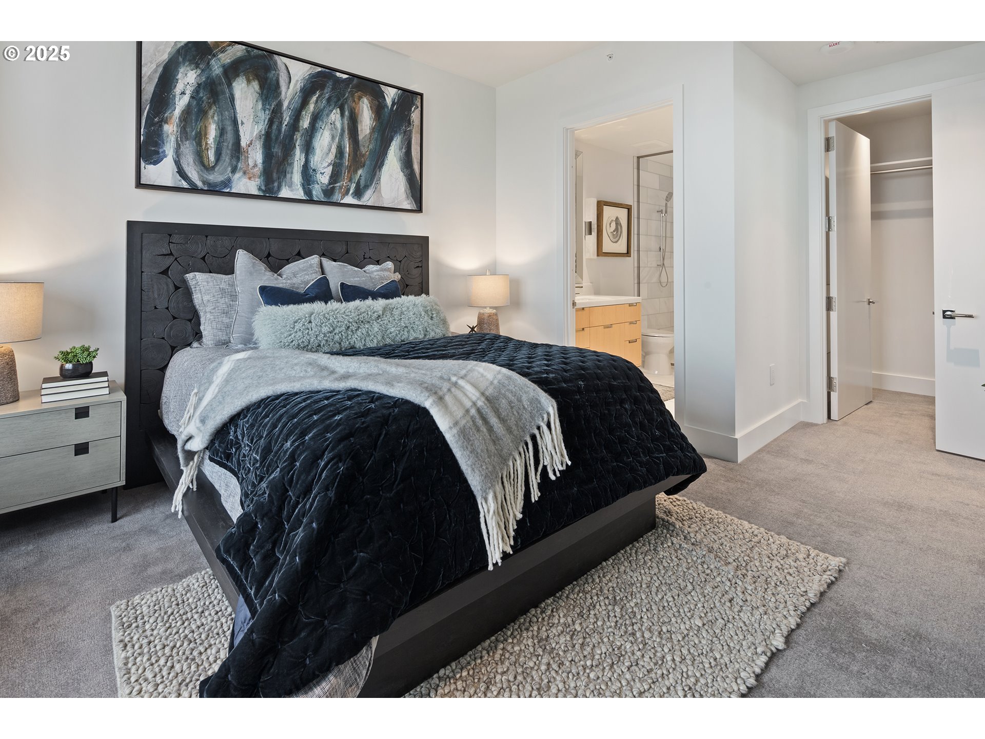 550 Southwest 10th Avenue, Unit 2306 Portland, OR 97205 - Photo 24 of 41