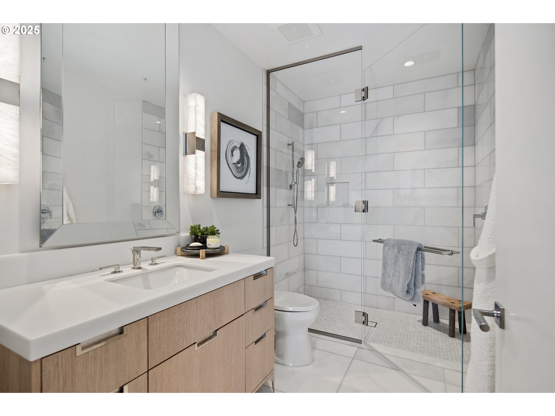 550 Southwest 10th Avenue, Unit 2306 Portland, OR 97205 - Photo 25 of 41