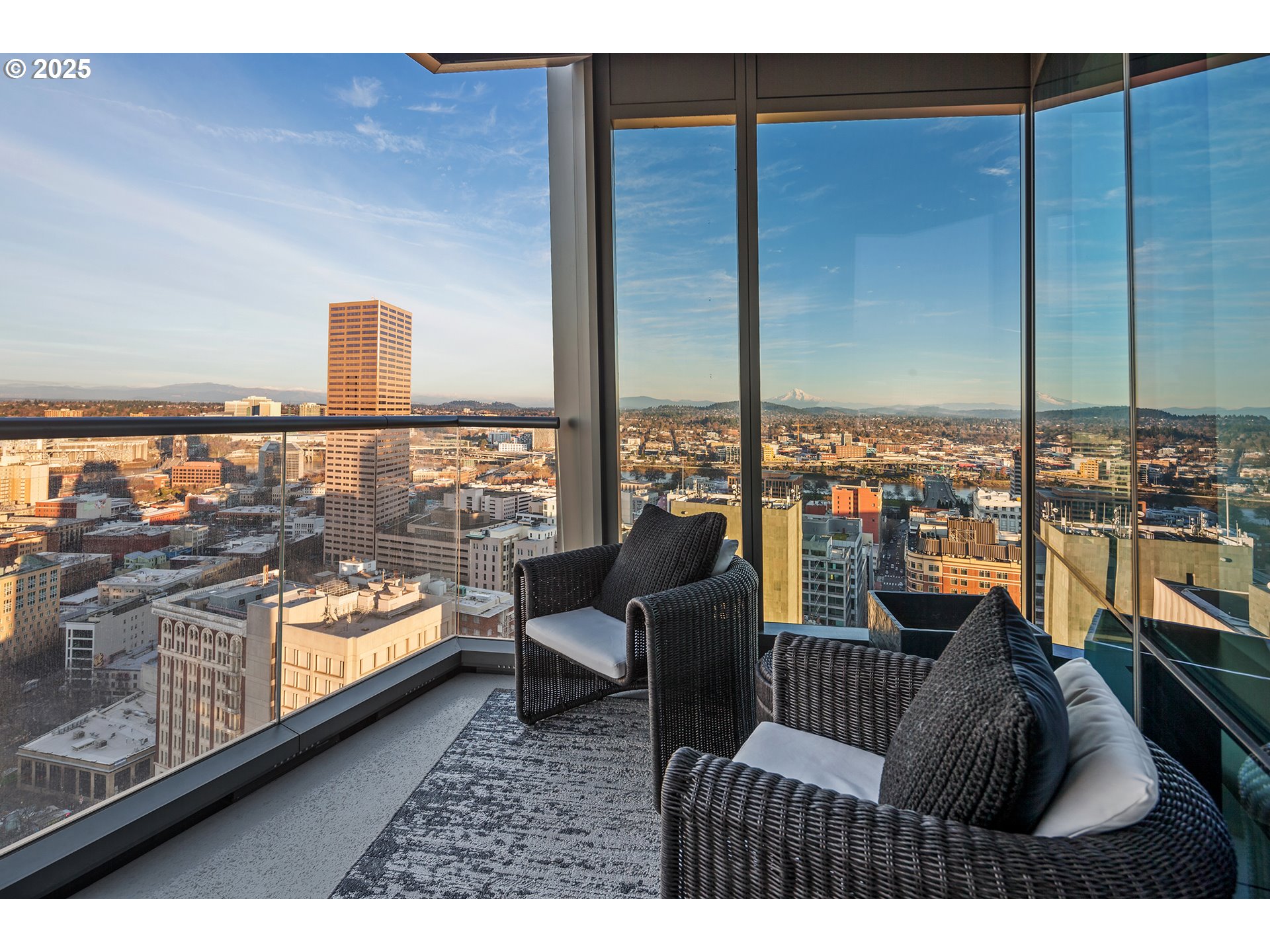 550 Southwest 10th Avenue, Unit 2306 Portland, OR 97205 - Photo 26 of 41