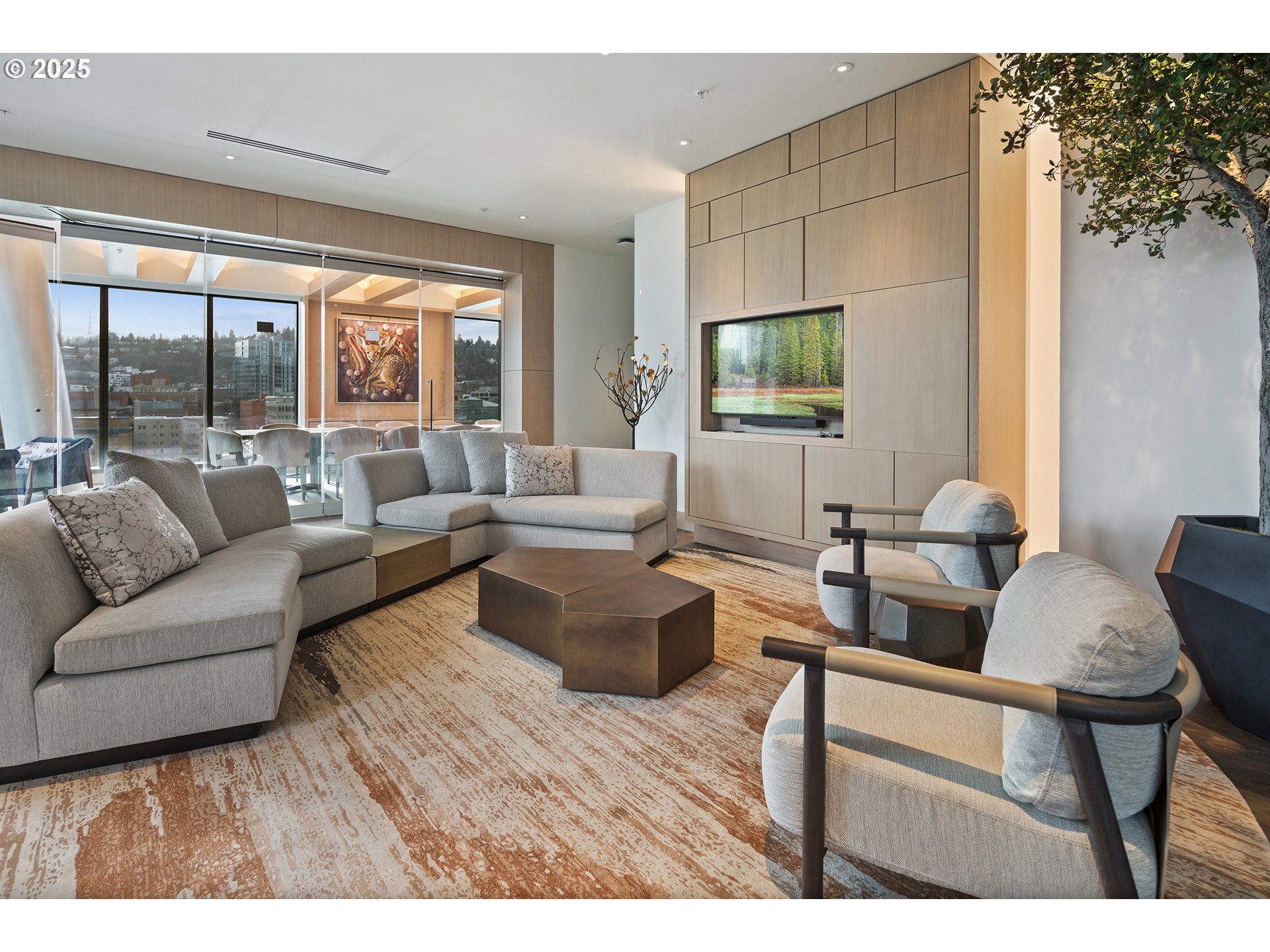 550 Southwest 10th Avenue, Unit 2306 Portland, OR 97205 - Photo 34 of 41