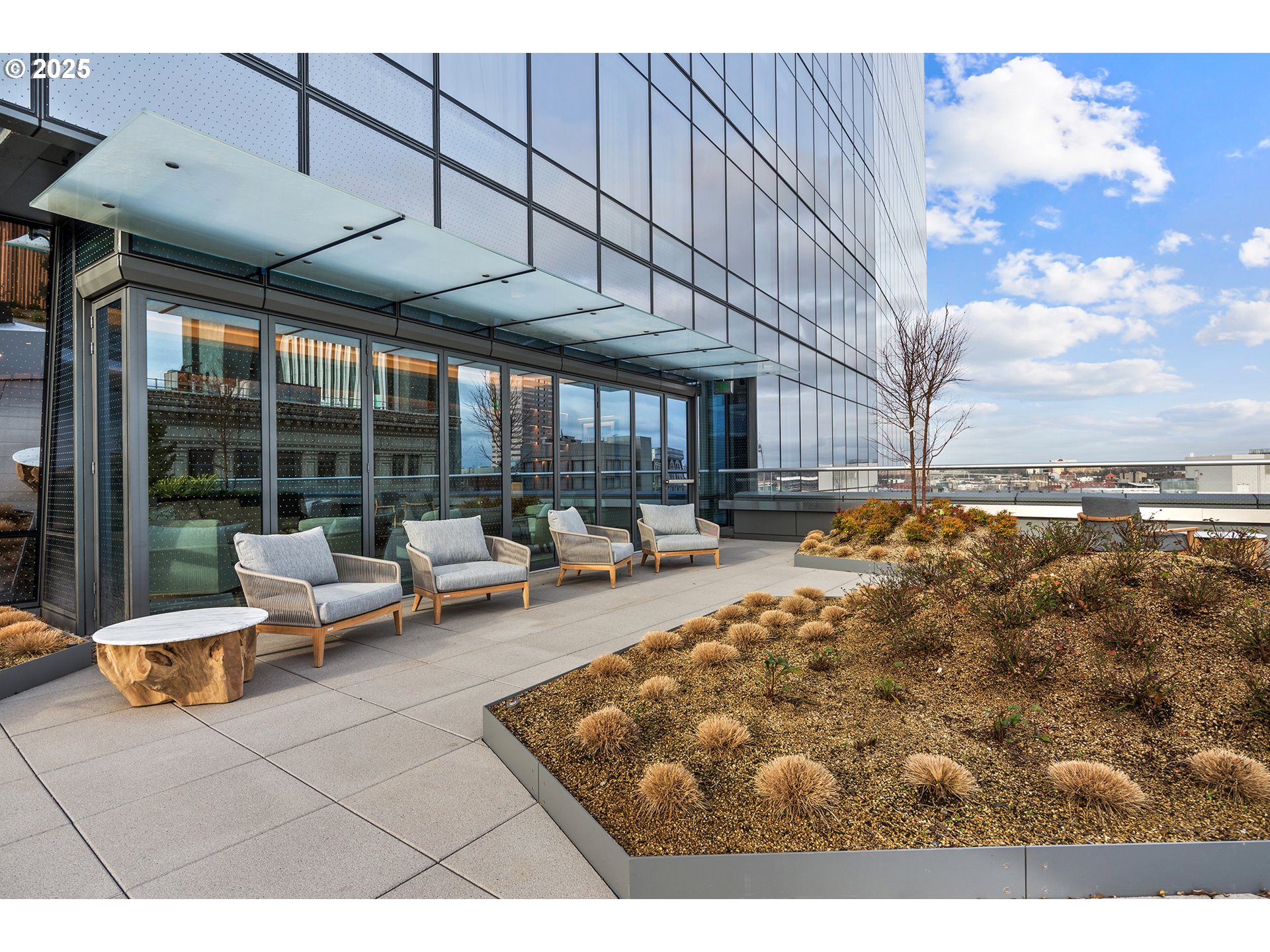 550 Southwest 10th Avenue, Unit 2306 Portland, OR 97205 - Photo 39 of 41