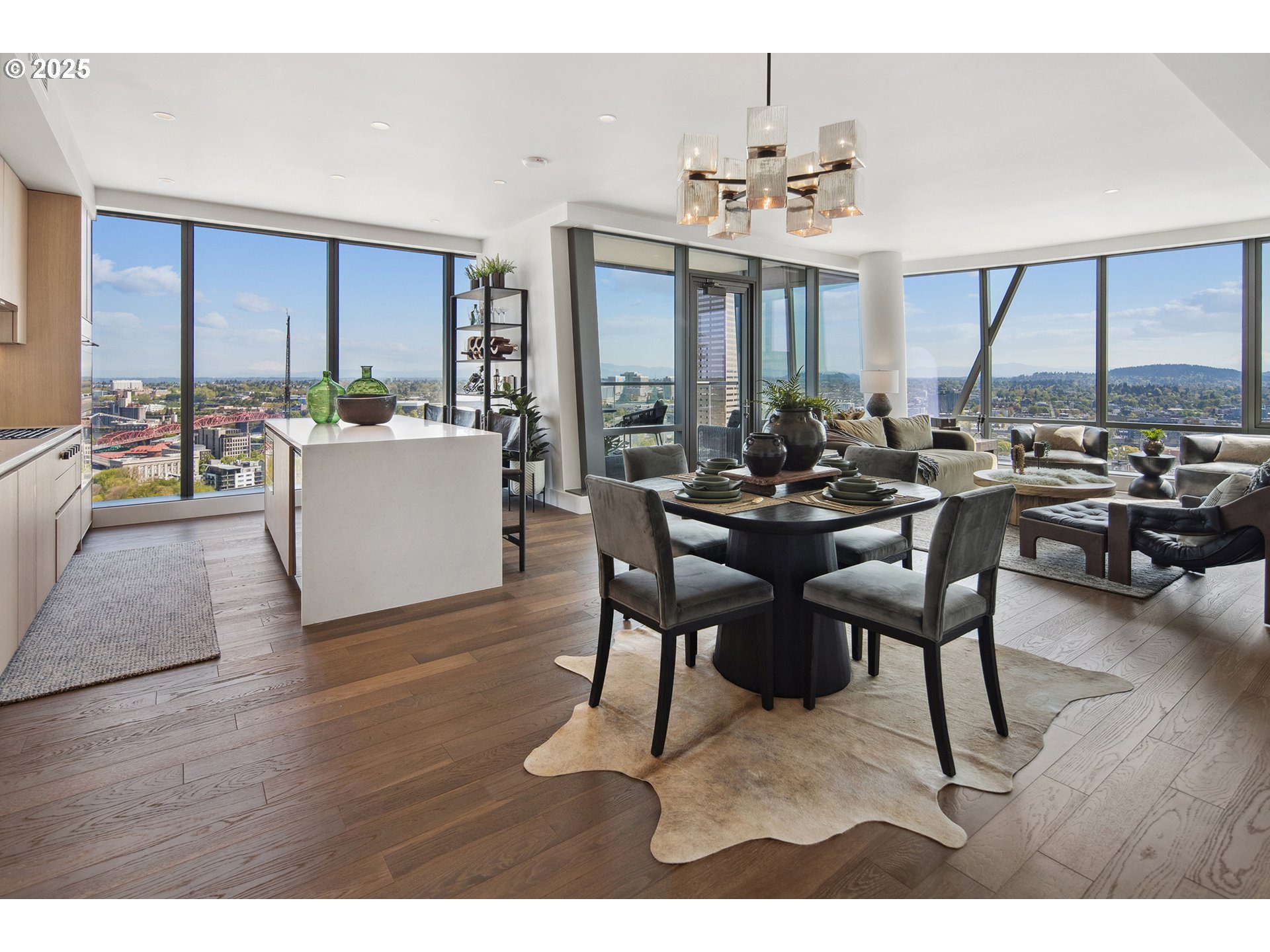 550 Southwest 10th Avenue, Unit 2306 Portland, OR 97205 - Photo 7 of 41