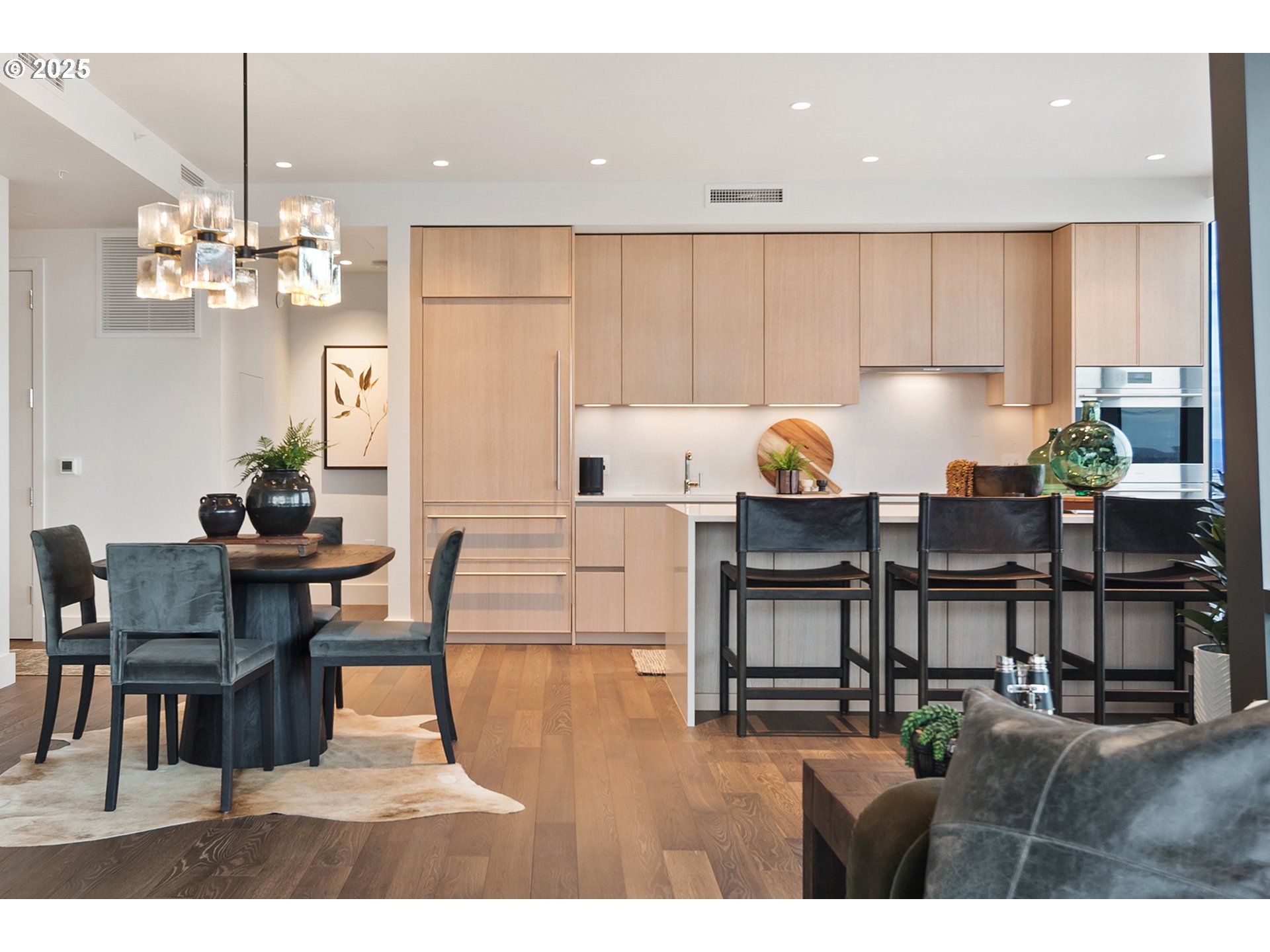 550 Southwest 10th Avenue, Unit 2306 Portland, OR 97205 - Photo 8 of 41