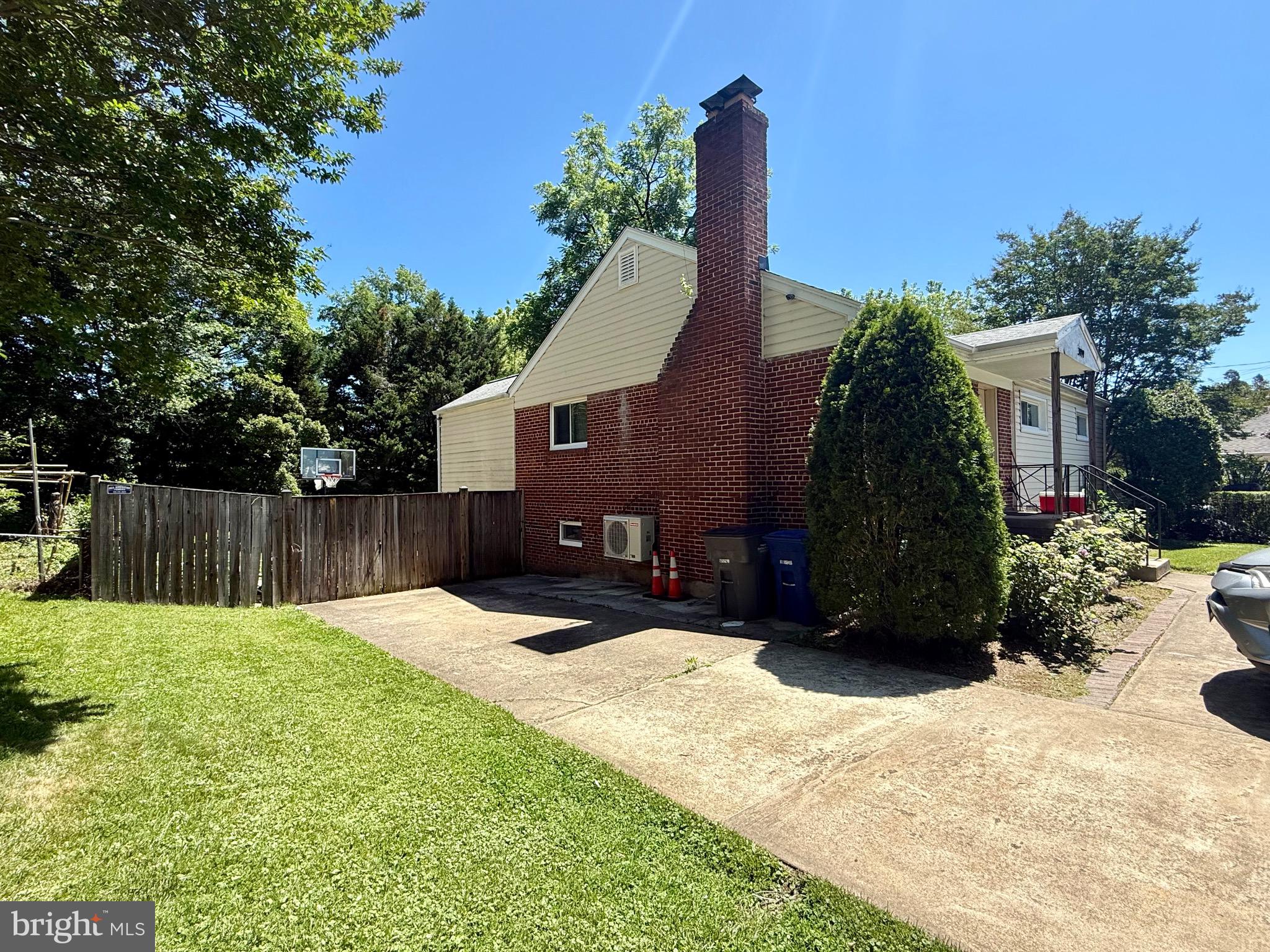 3919 Gallows Road Annandale, VA 22003 - Photo 3 of 8 Front # 3