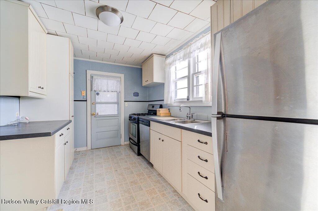 2492 Old Kings Road Catskill, NY 12414 - Photo 11 of 40 14-c (1)