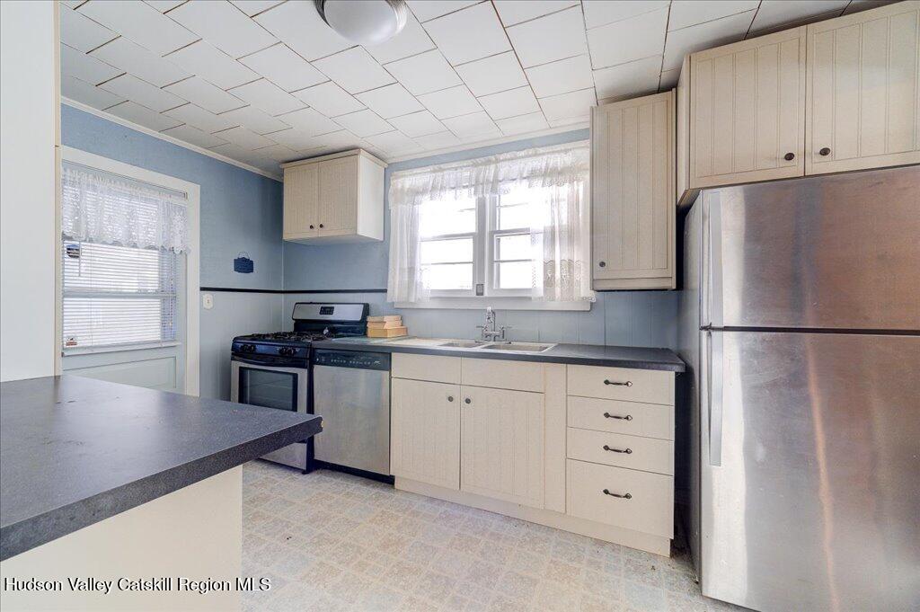 2492 Old Kings Road Catskill, NY 12414 - Photo 15 of 40 18-c (5)