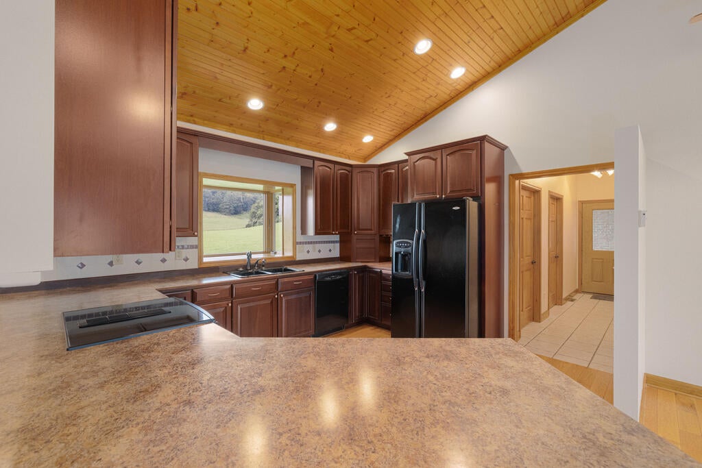 206 Valley Road Saltville, VA 24370 - Photo 35 of 90 Gallery Image 35