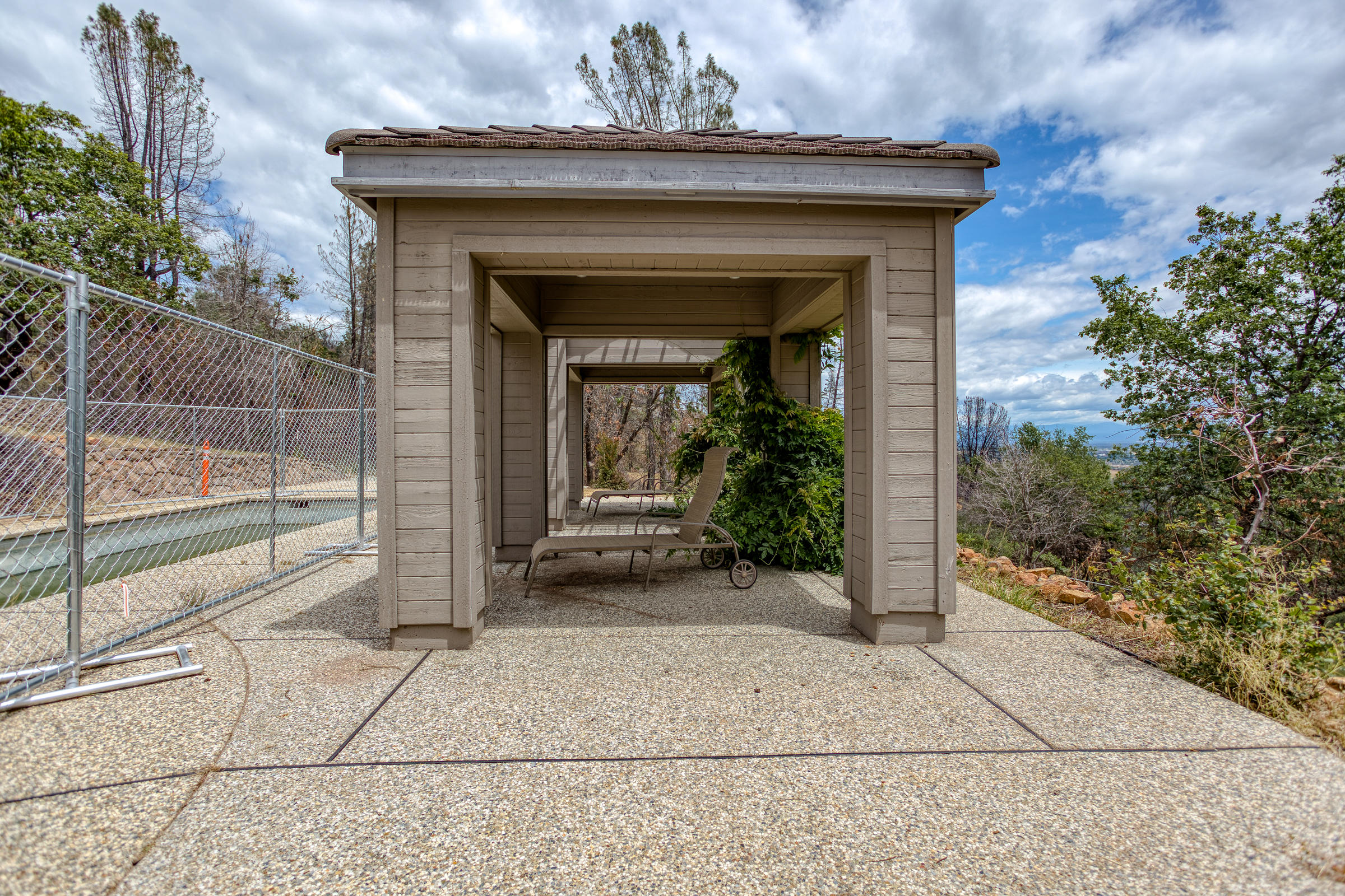 15839 Old Stage Coach Road Redding, CA 96001 - Photo 14 of 16 pebble tec decking