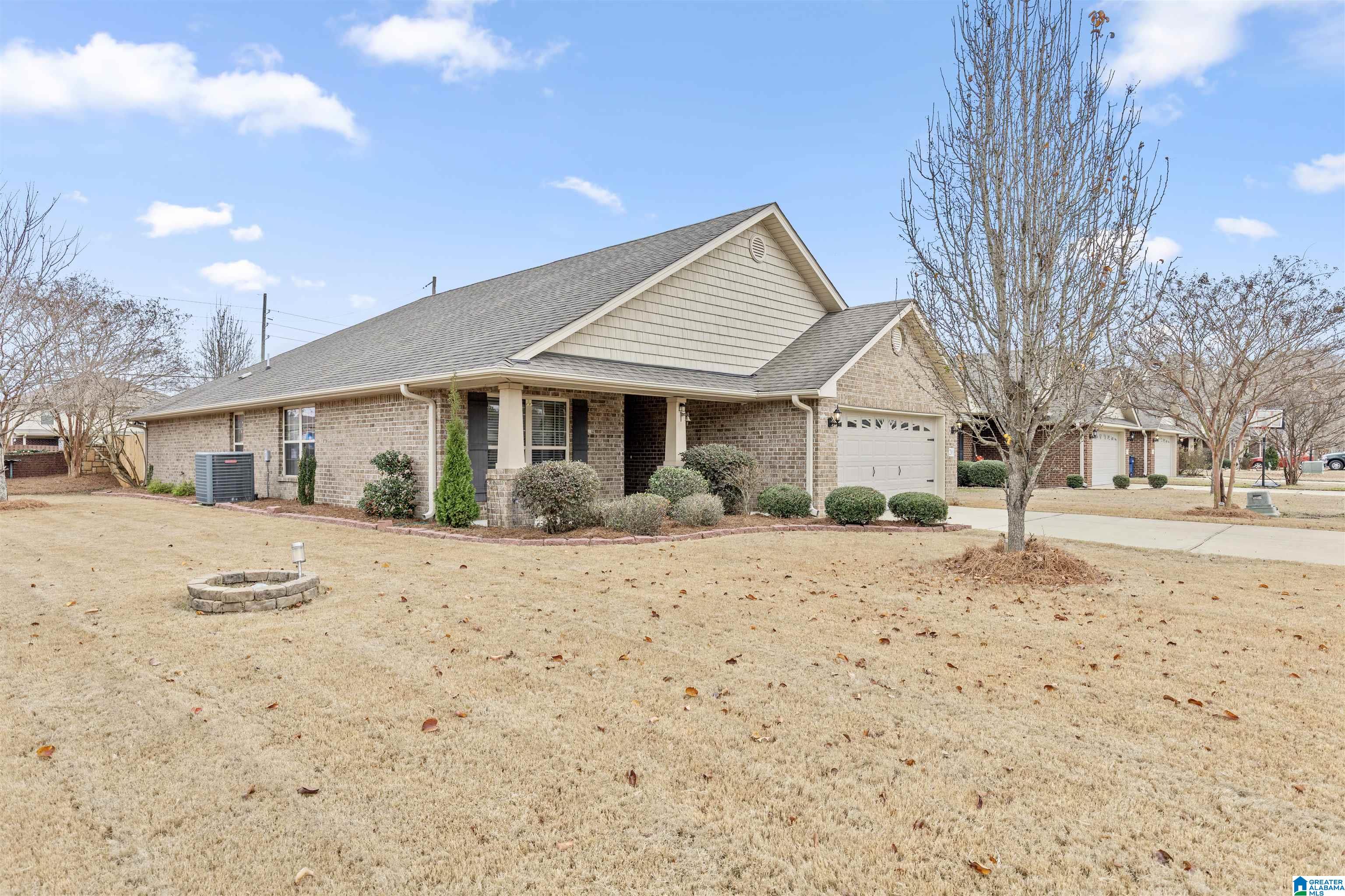 201 Makena Way Alabaster, AL 35007 - Photo 3 of 35