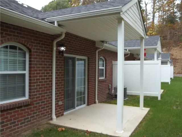 a view of house with a outdoor space