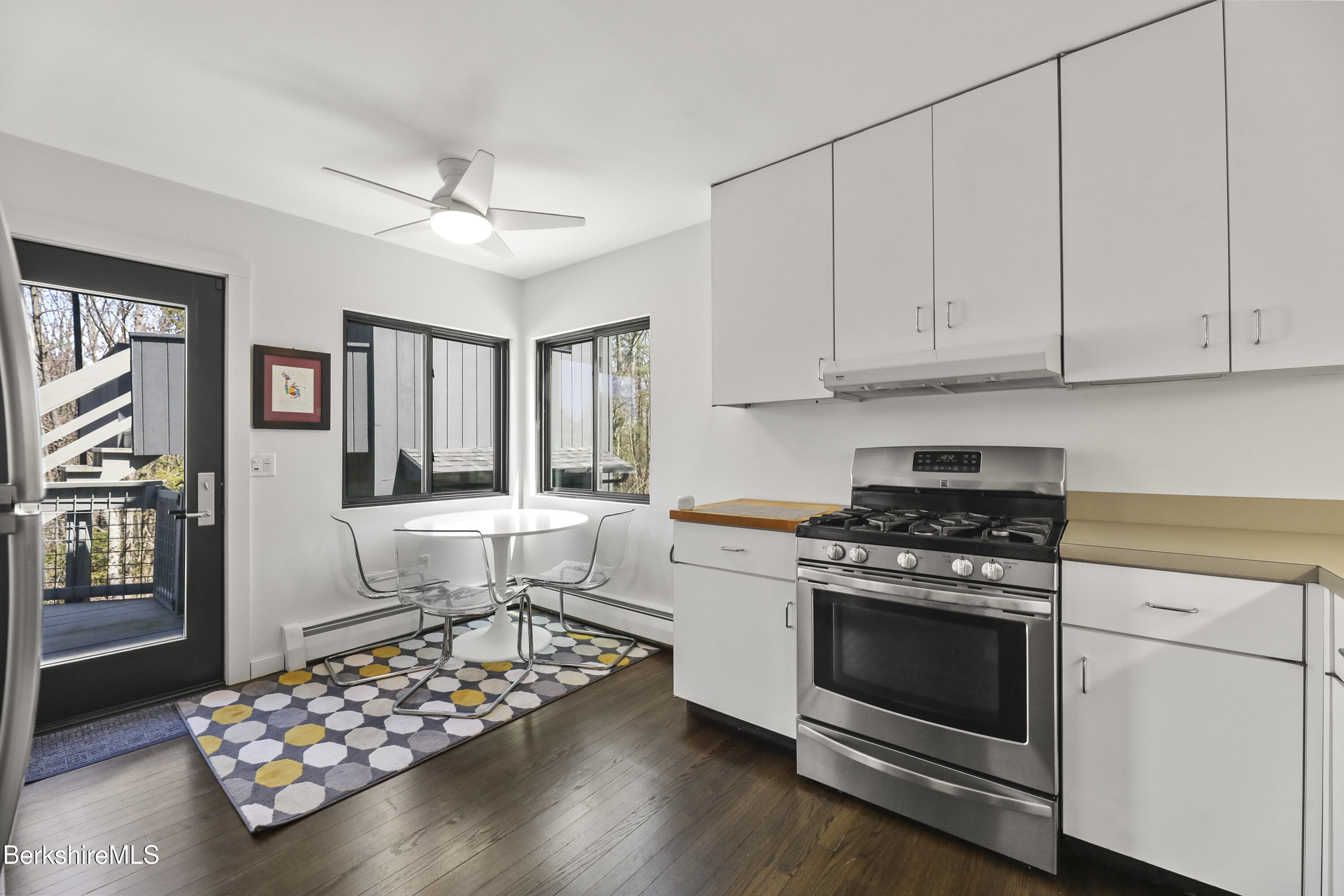 18 Glendale Road West Stockbridge, MA 01236 - Photo 12 of 49 80 Kitchen