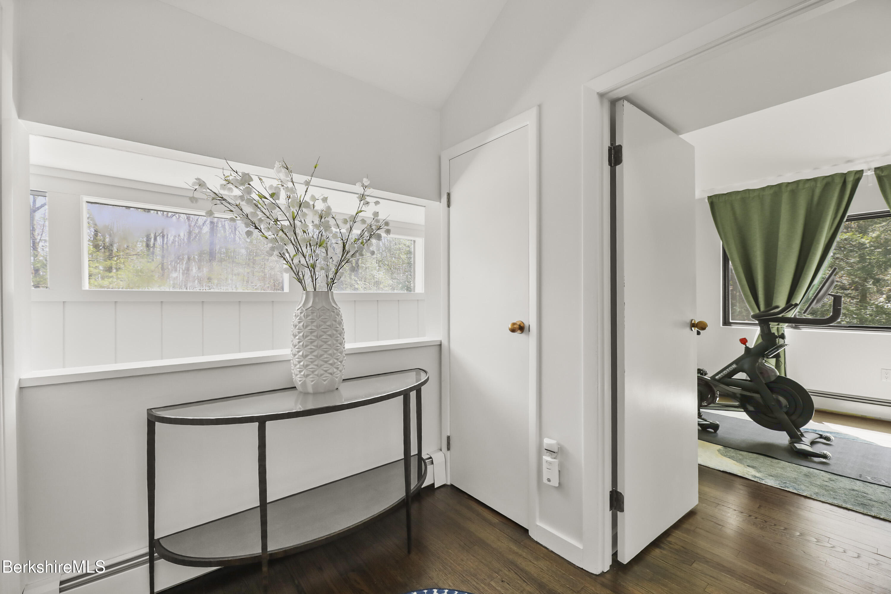 18 Glendale Road West Stockbridge, MA 01236 - Photo 18 of 49 125 Second Floor Landing