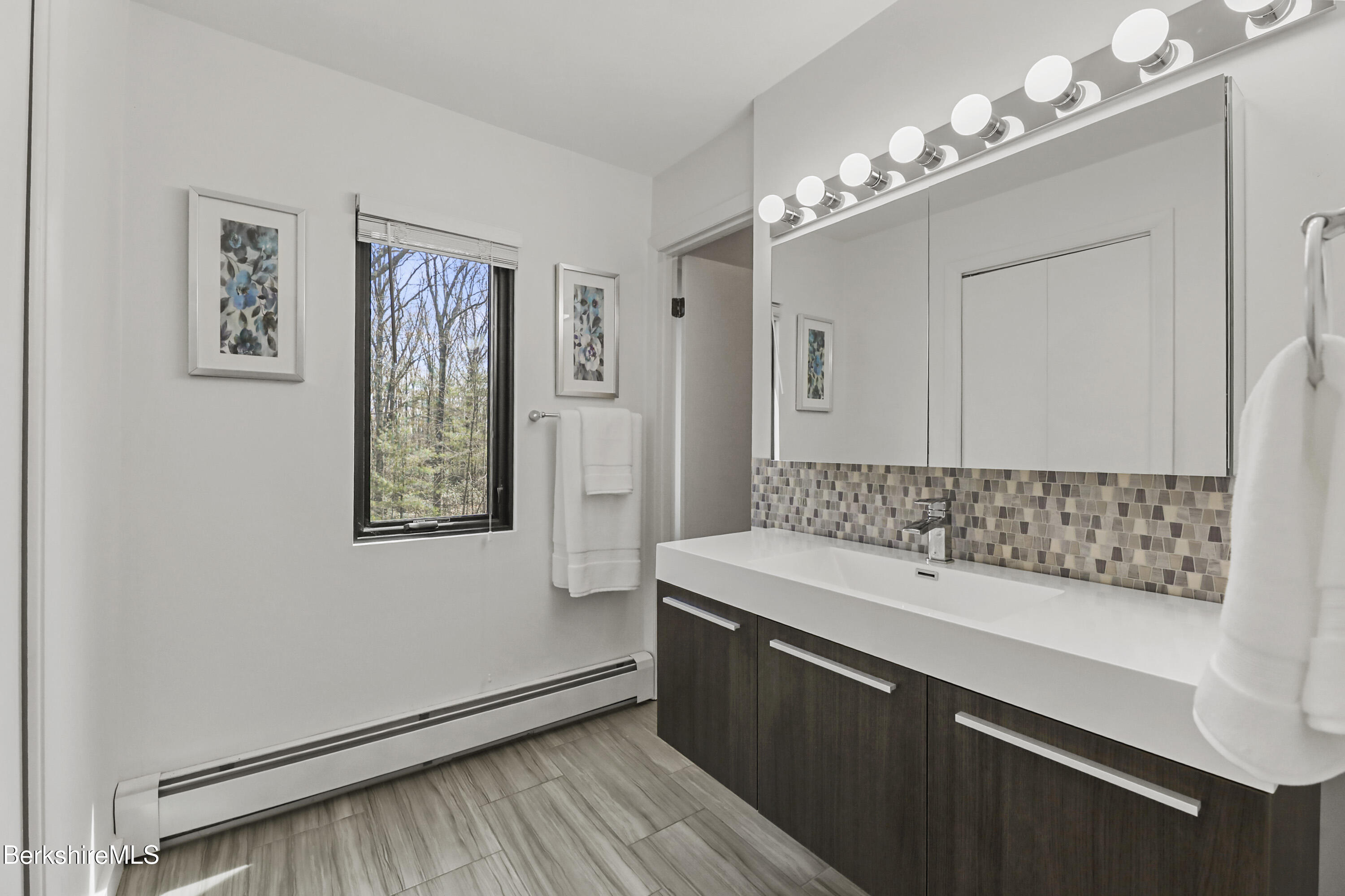 18 Glendale Road West Stockbridge, MA 01236 - Photo 25 of 49 185 Third Floor Primary Bathroom