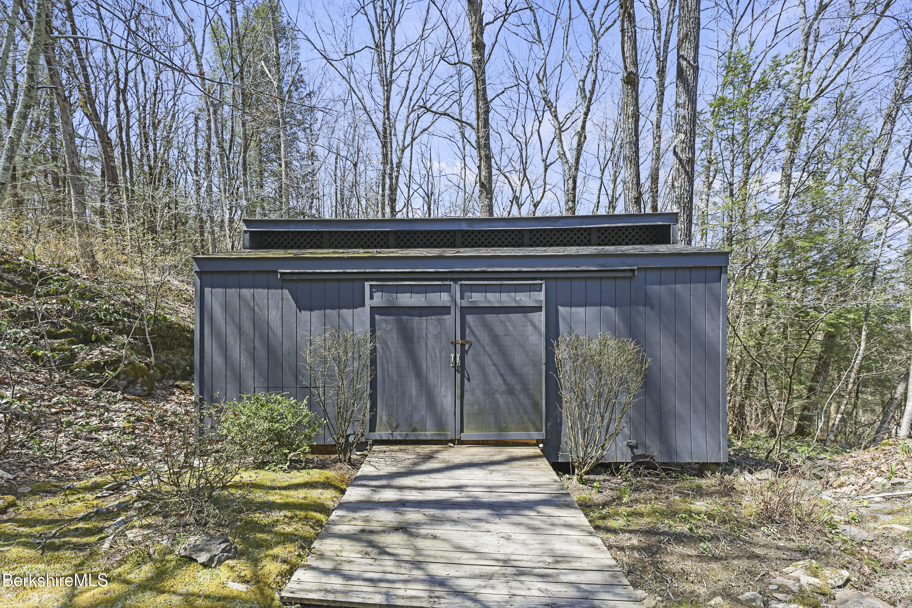 18 Glendale Road West Stockbridge, MA 01236 - Photo 37 of 49 270 Shed
